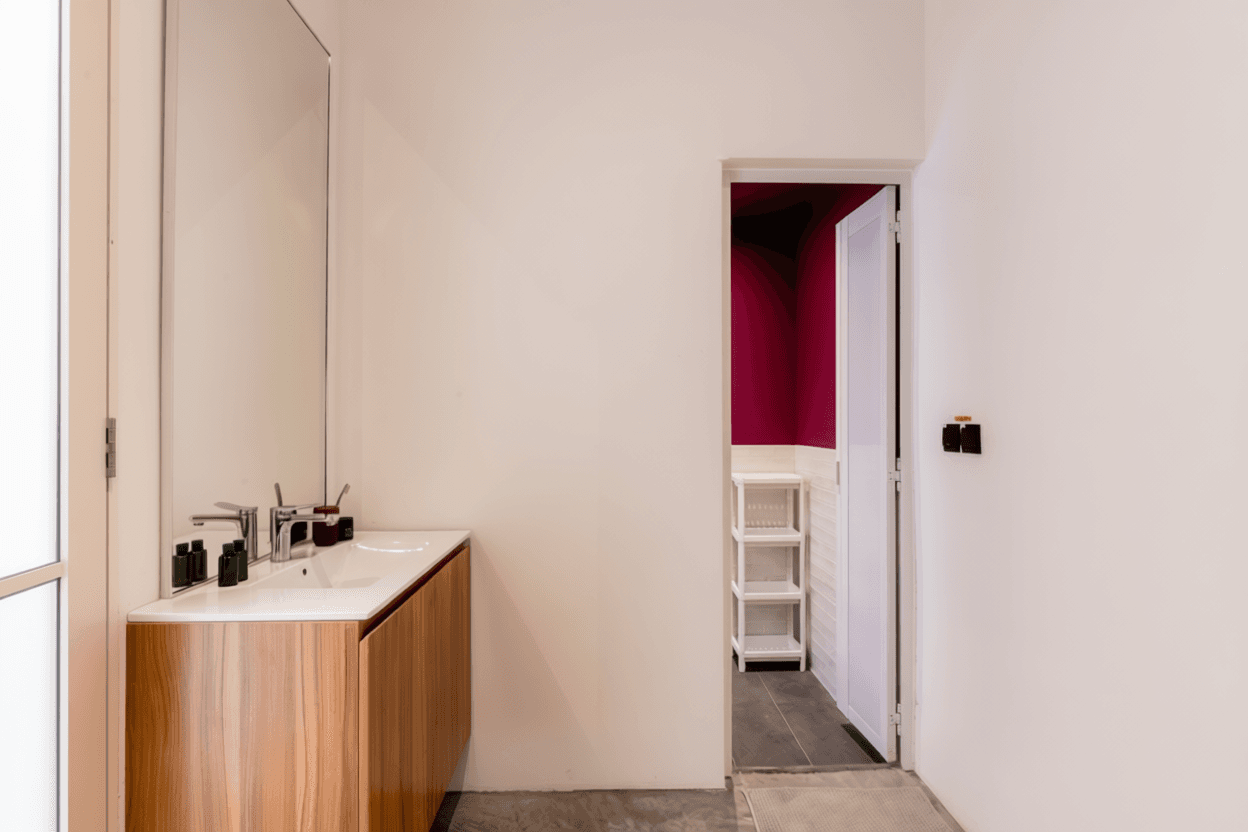 Ensuite at 31-37 Kinta Road in D08, Singapore - Photo 4