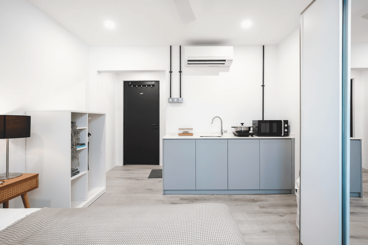 Ensuite at 33A Eng Kong Terrace in D21, Singapore - Photo 4