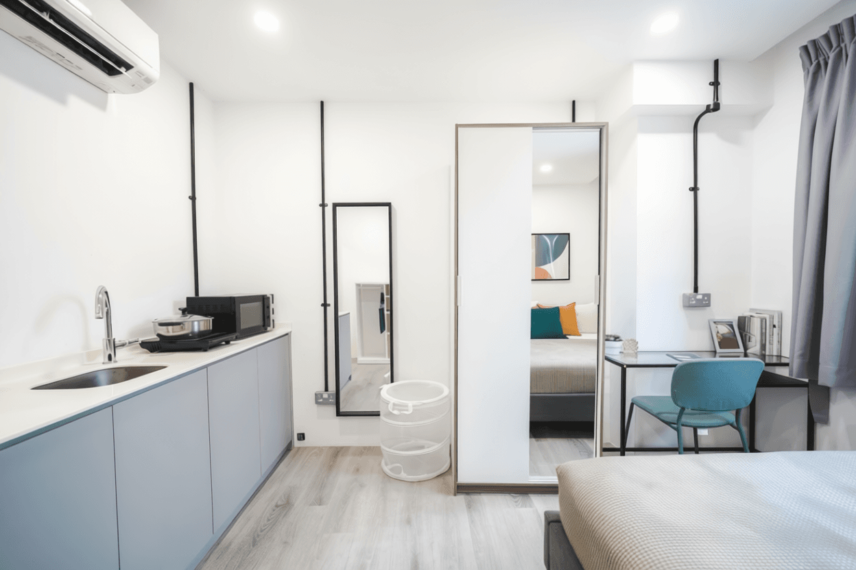 Ensuite at 33A Eng Kong Terrace in D21, Singapore - Photo 5