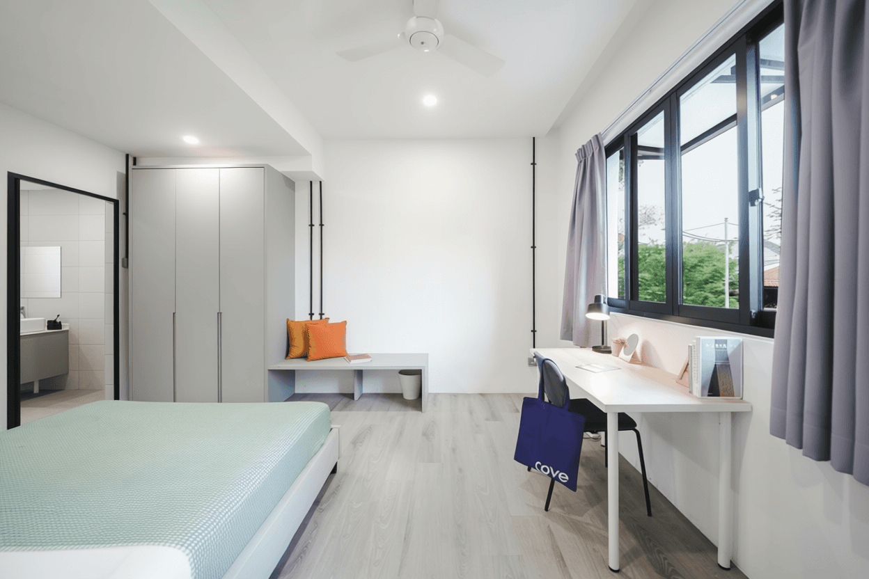 Ensuite at 33A Eng Kong Terrace in D21, Singapore - Photo 3