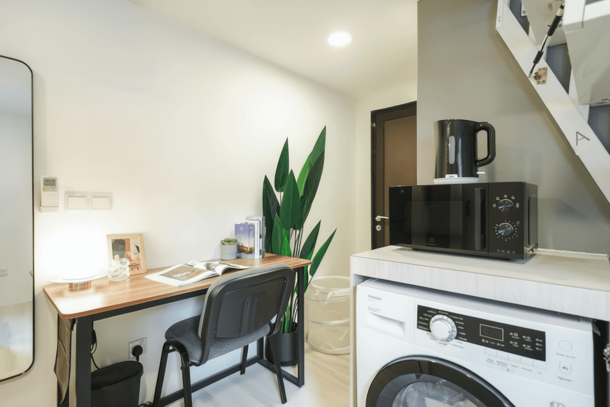 Studio at 39A Opal Crescent in D12, Singapore - Photo 2