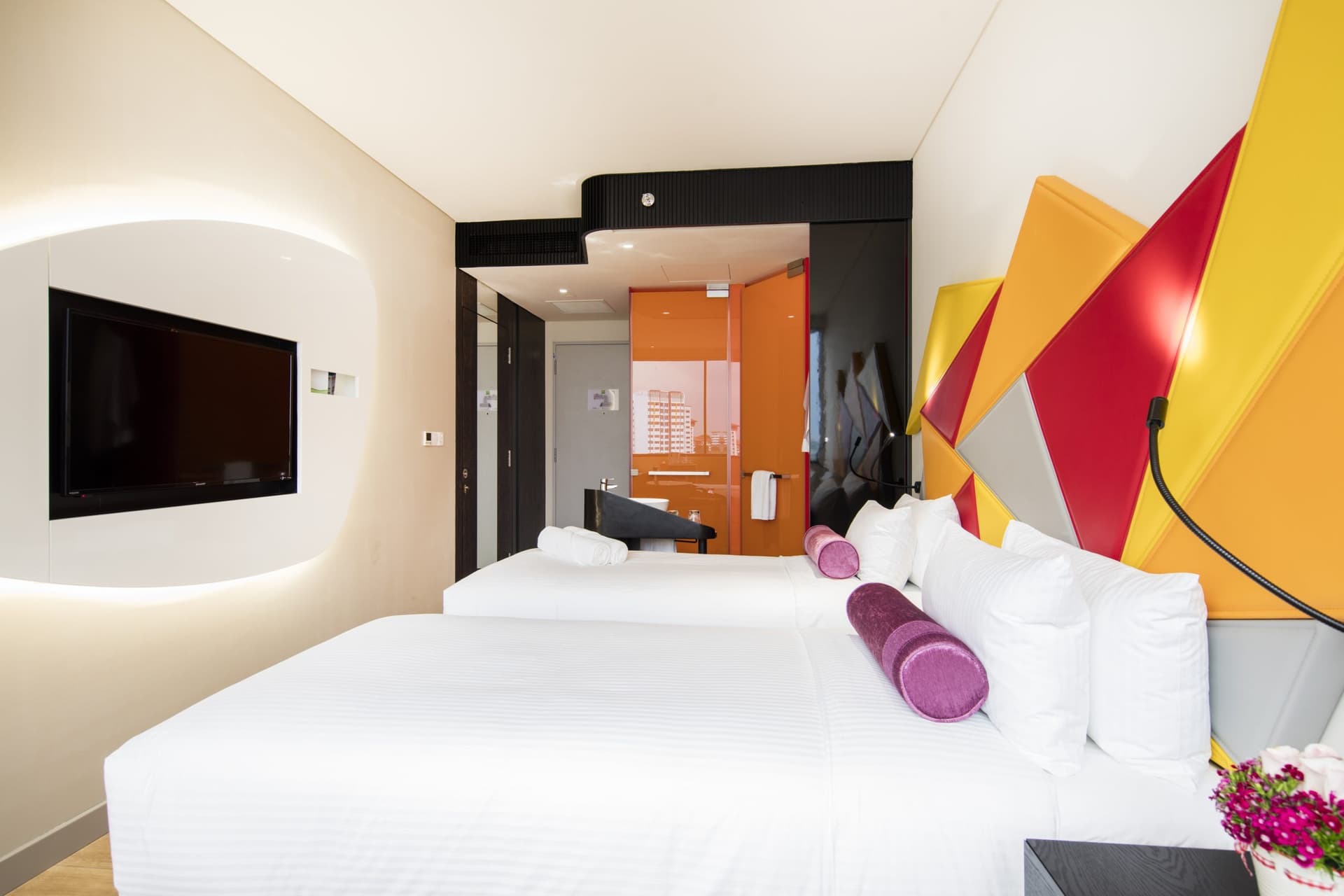 Ensuite at 401 MACPHERSON in D13, Singapore - Photo 2