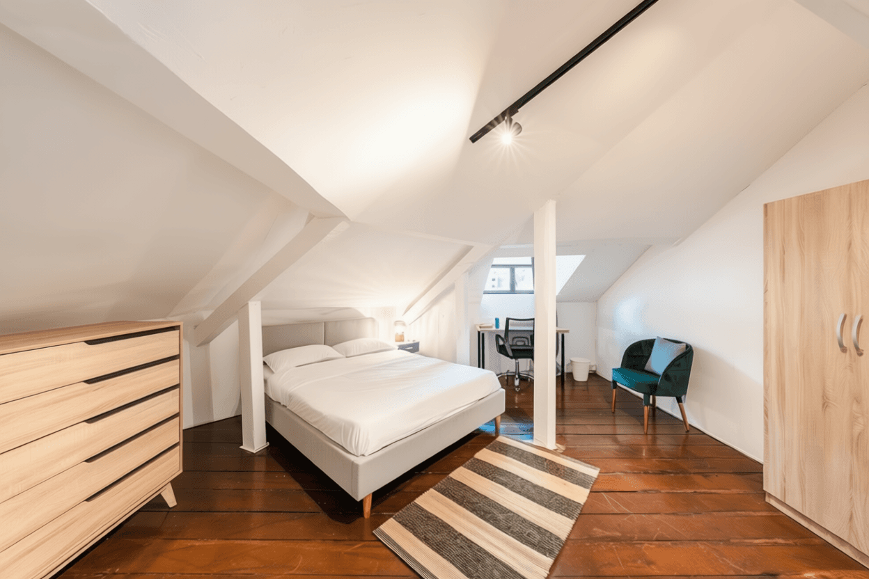 Master Ensuite Room at 458 MacPherson