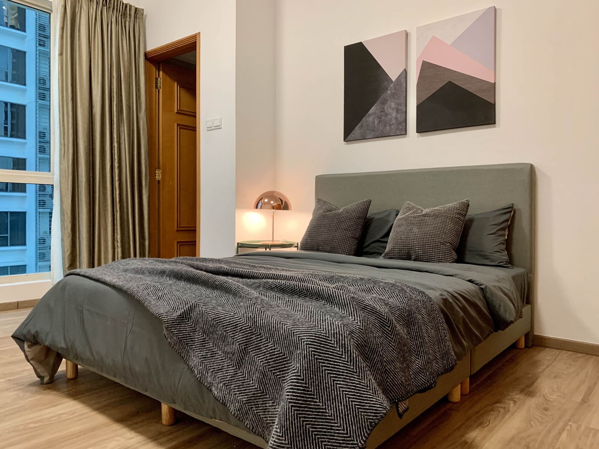 Master Ensuite at 7 Draycott Drive