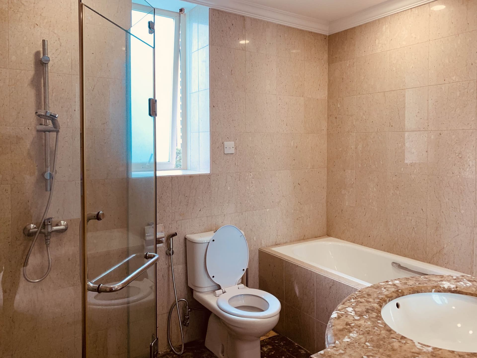 Ensuite at 7 Draycott Drive - Photo 5