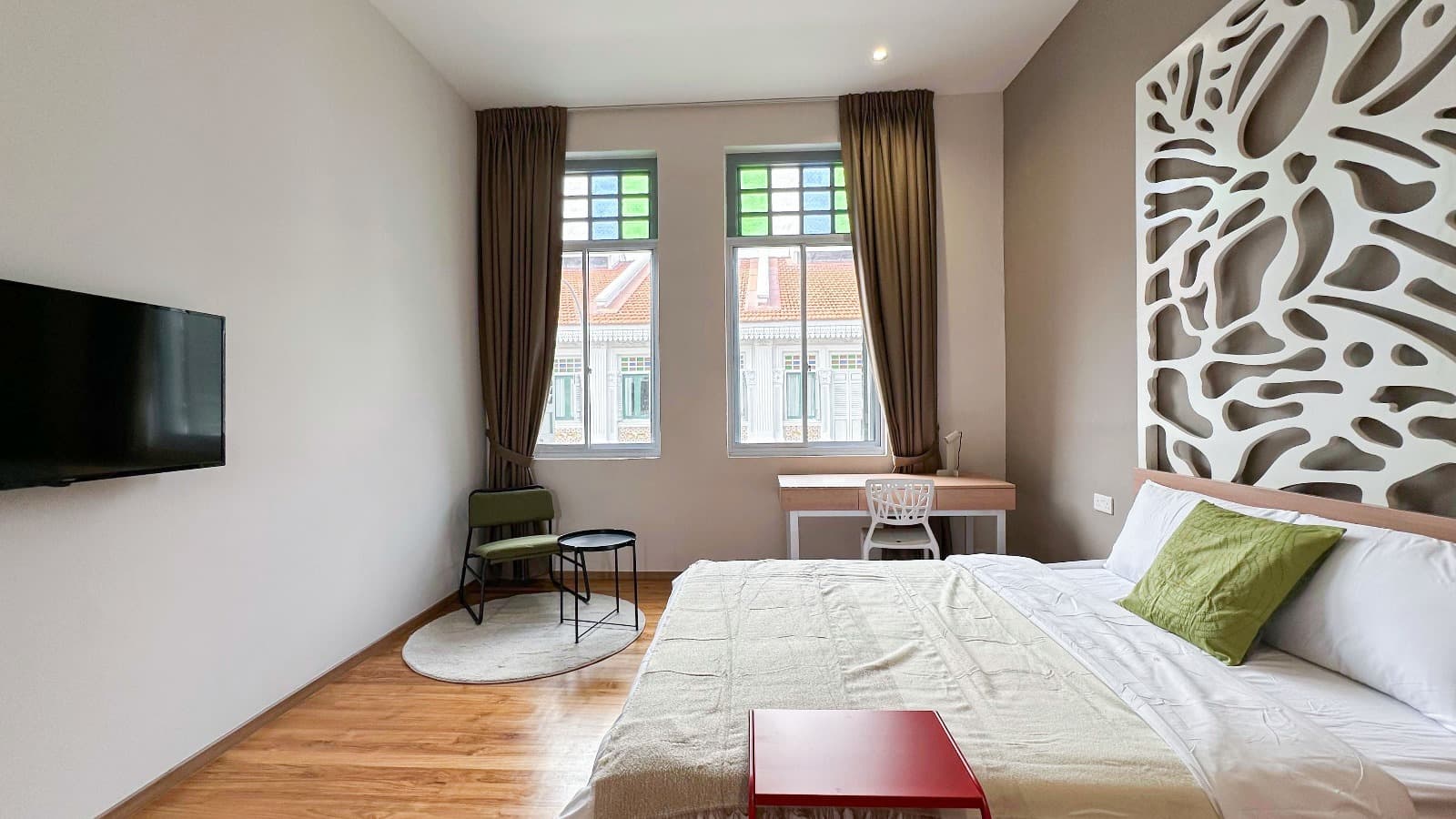 Ensuite at 72A JOO CHIAT PLACE in D15, Singapore - Photo 2