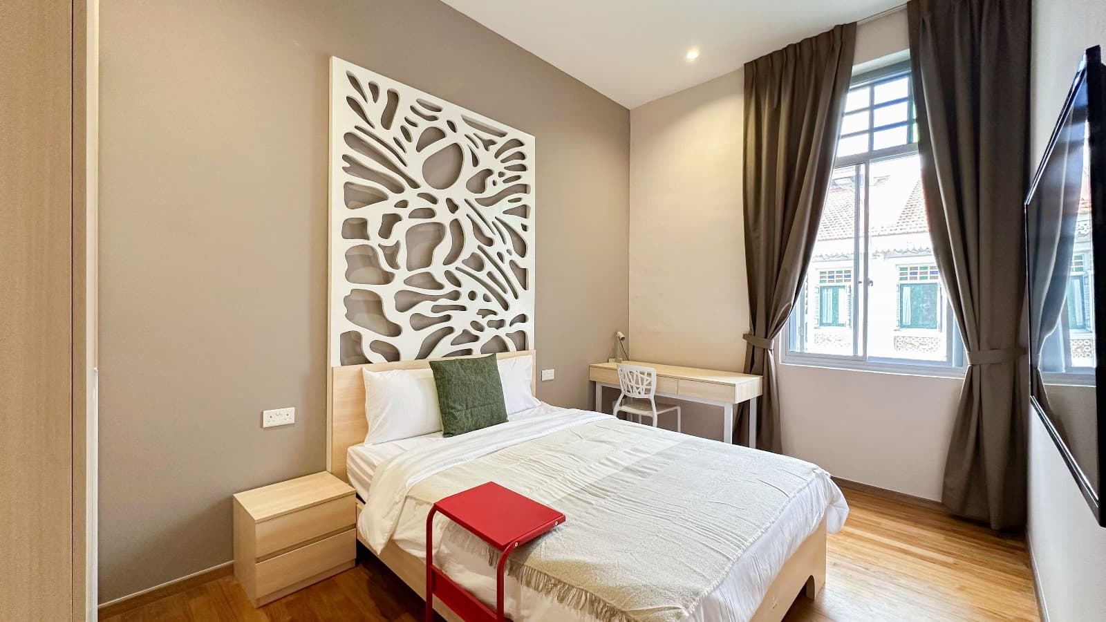 Ensuite at 72A JOO CHIAT PLACE in D15, Singapore - Photo 3
