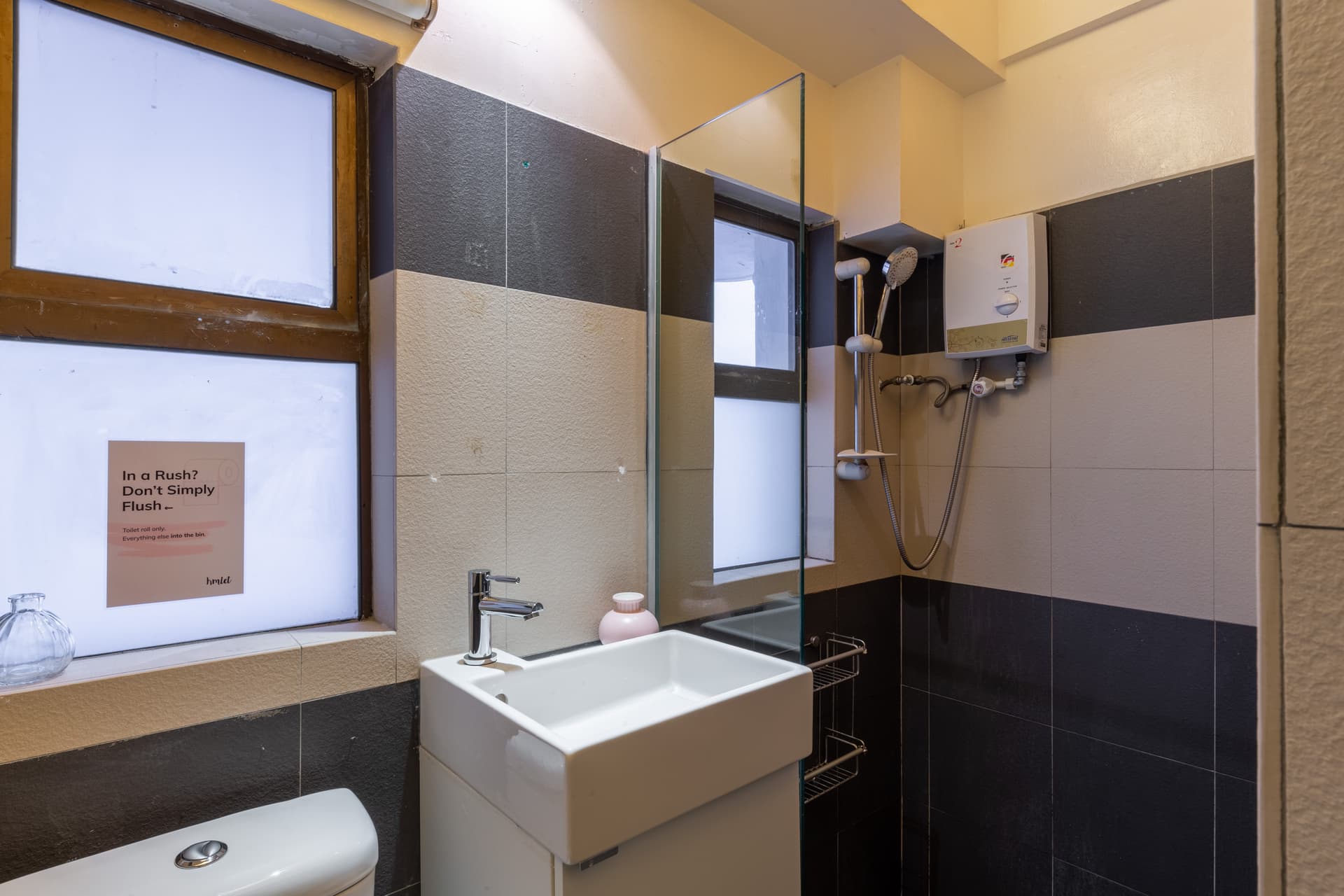 78 Guan Chuan Street in D03, Singapore - Photo 2