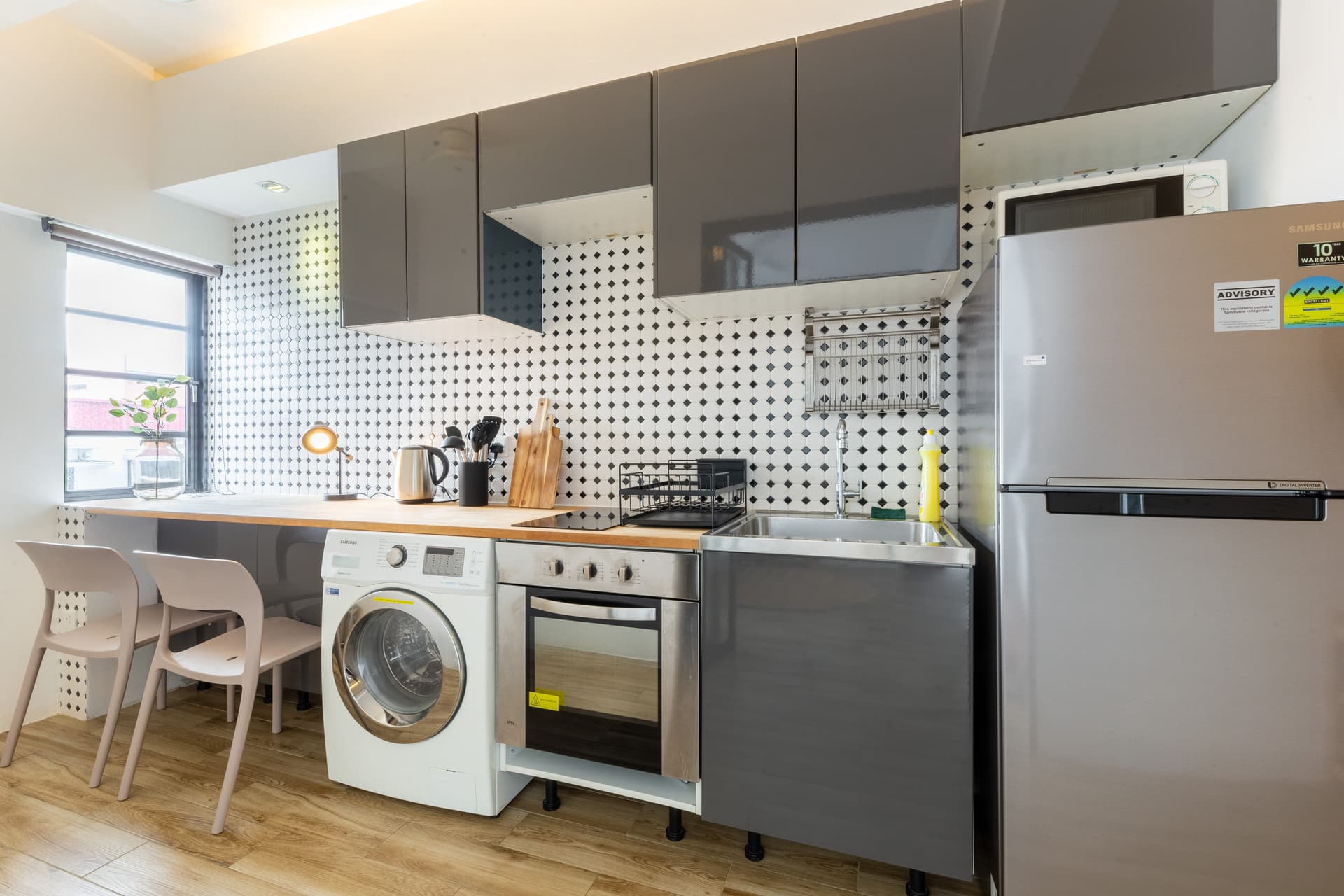 Studio at 80 Chay Yan Street in D03, Singapore - Photo 2