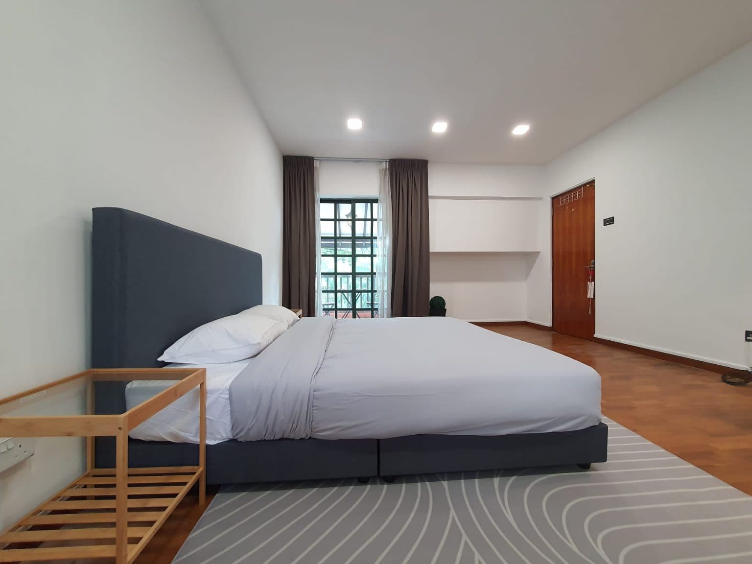 Ensuite at 90 HOLLAND ROAD in D10, Singapore - Photo 2