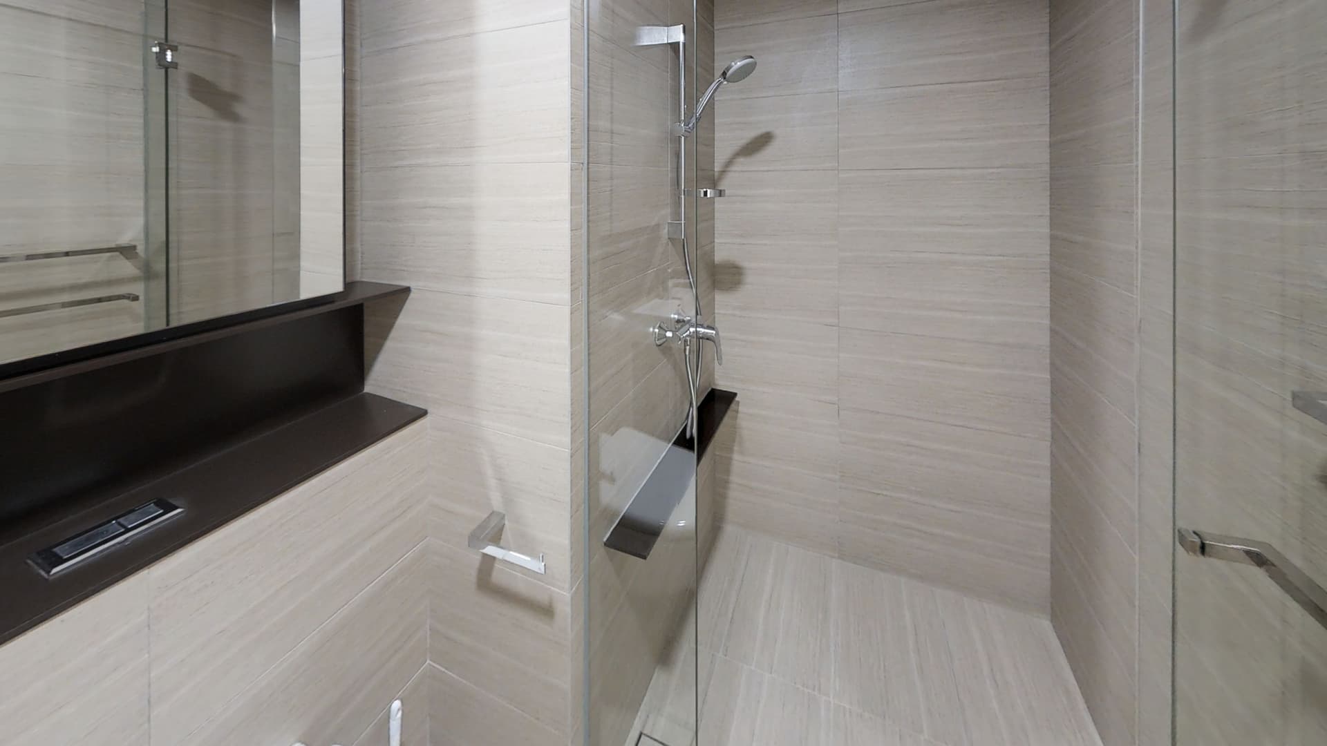 Ensuite at 95 Prince Charles Crescent, #10-10 in D03, Singapore - Photo 3