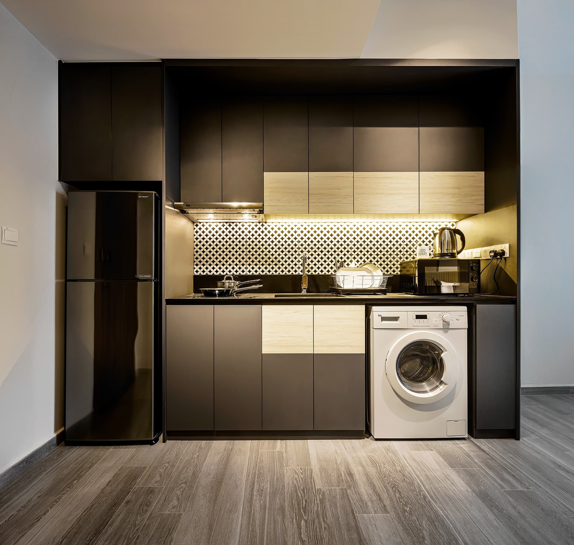 Ensuite at 96 OWEN in D08, Singapore - Photo 3