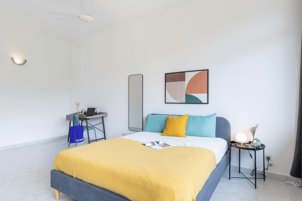Master Ensuite Room at Apollo Garden