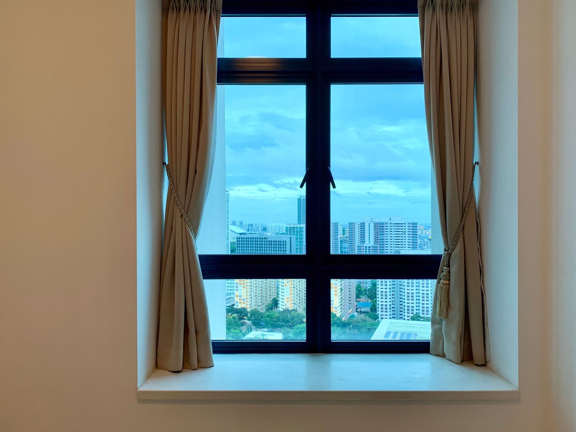 Ensuite at City Square Residences in D08, Singapore - Photo 2