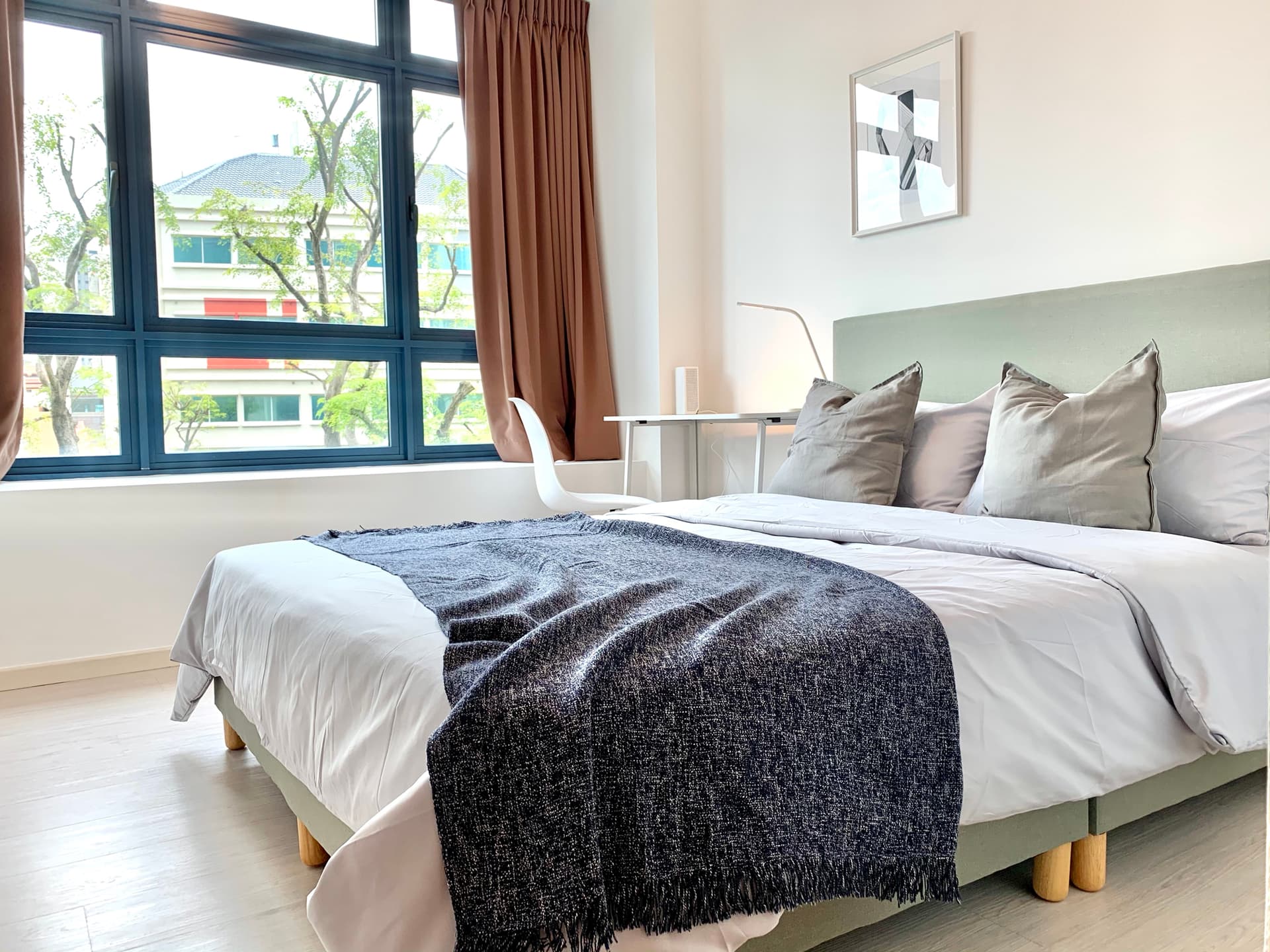 Deluxe Common at City Square Residences