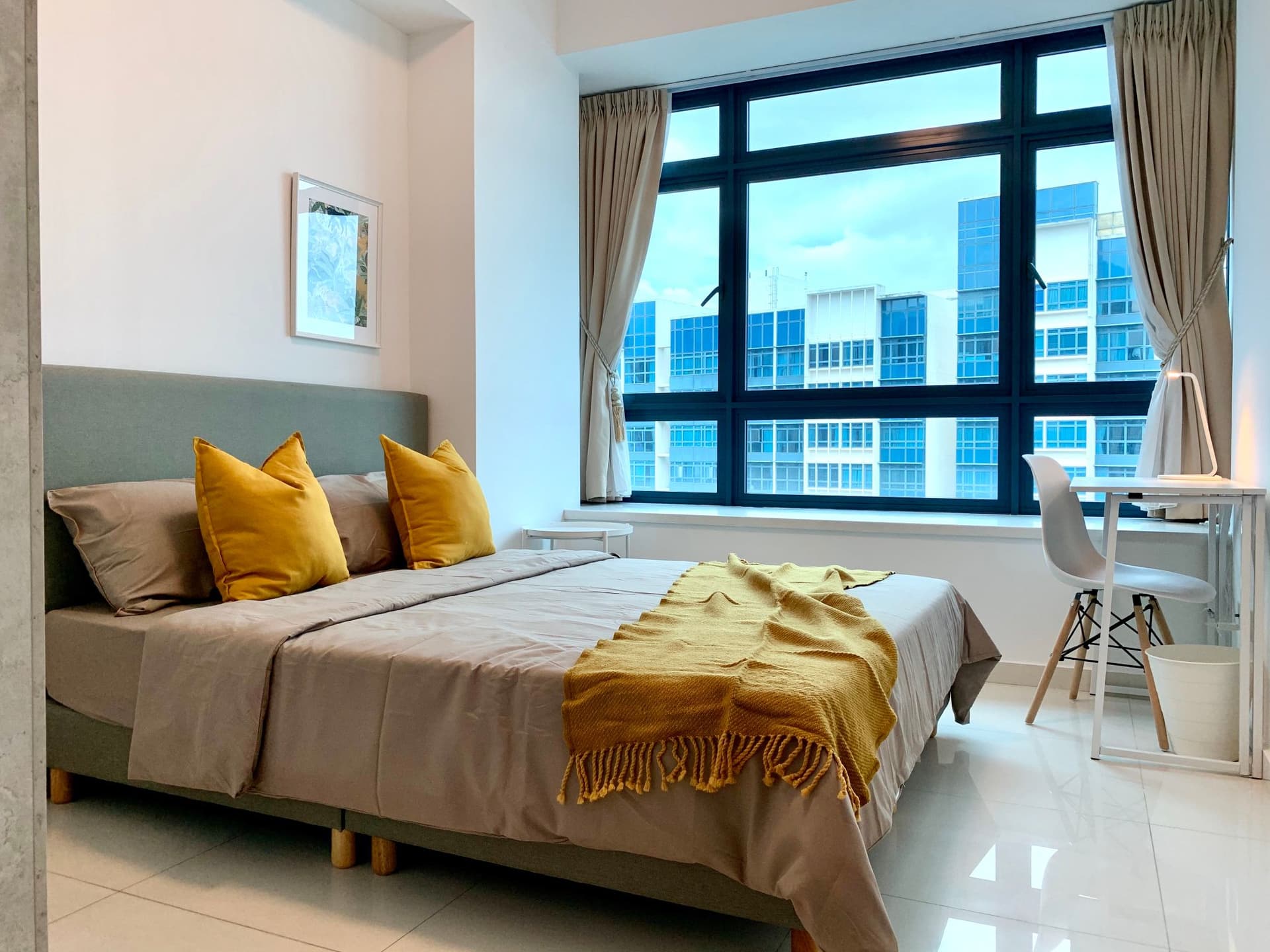 Deluxe Common at City Square Residences