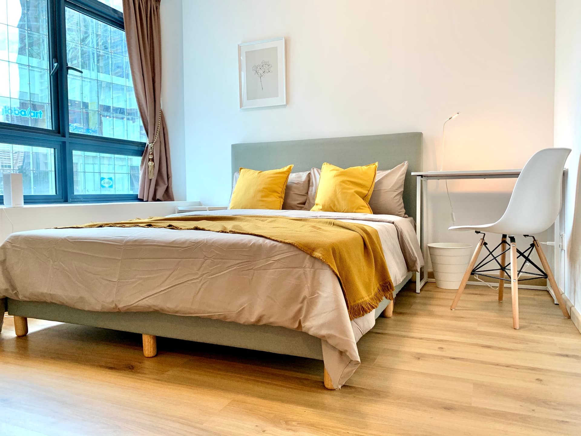 Deluxe Common at City Square Residences