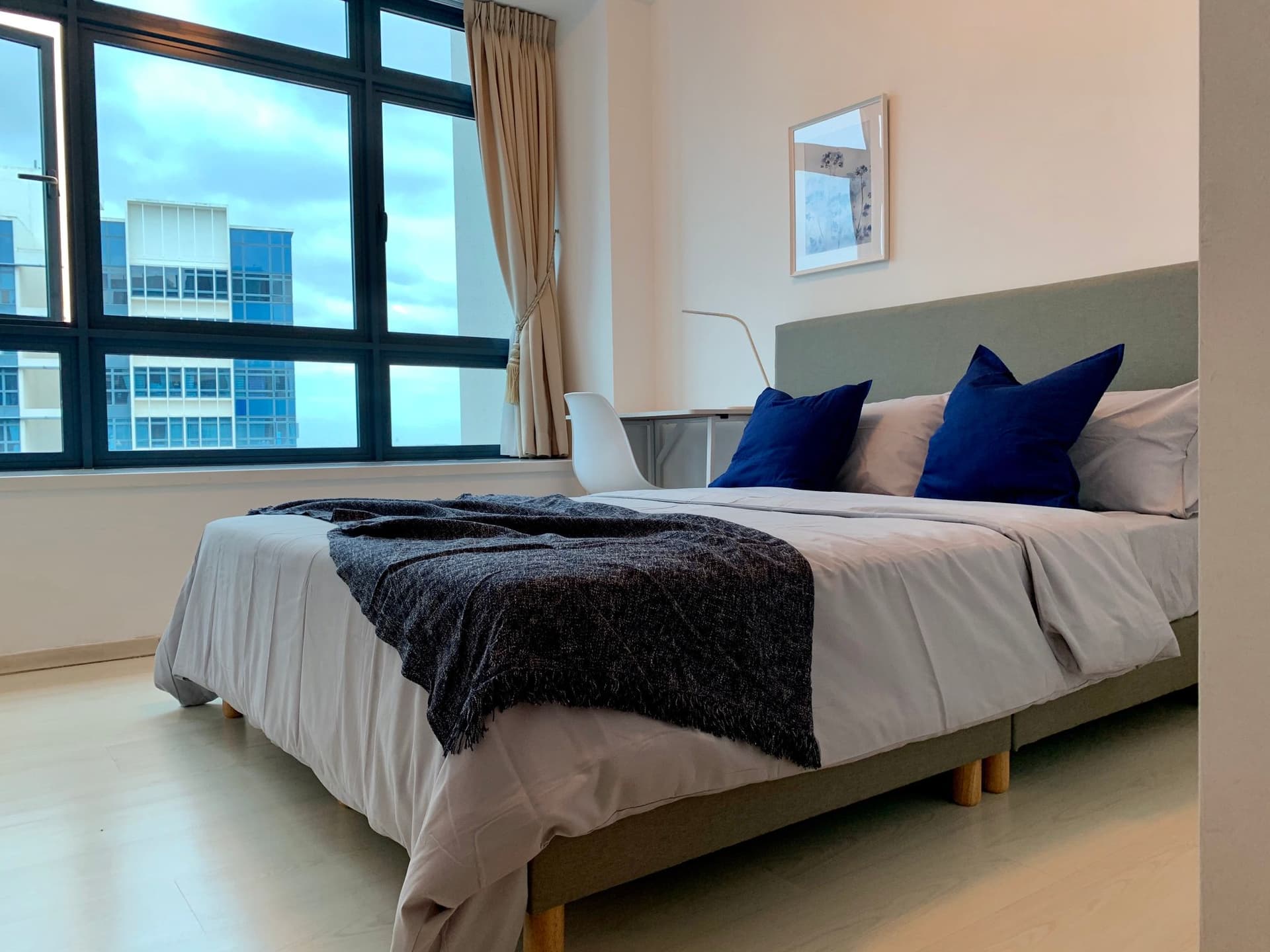Deluxe Common at City Square Residences