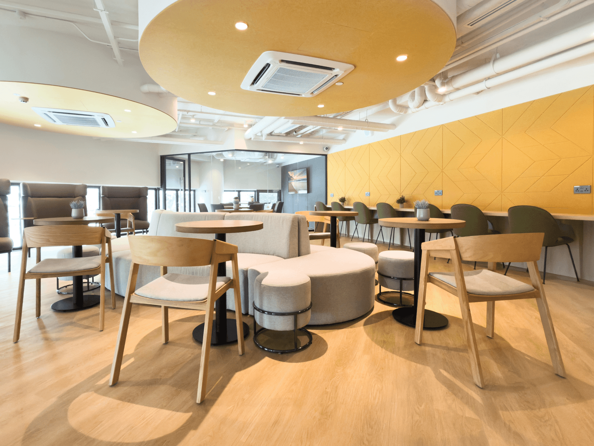 Coliwoo Midtown in D7, Singapore - Photo 4
