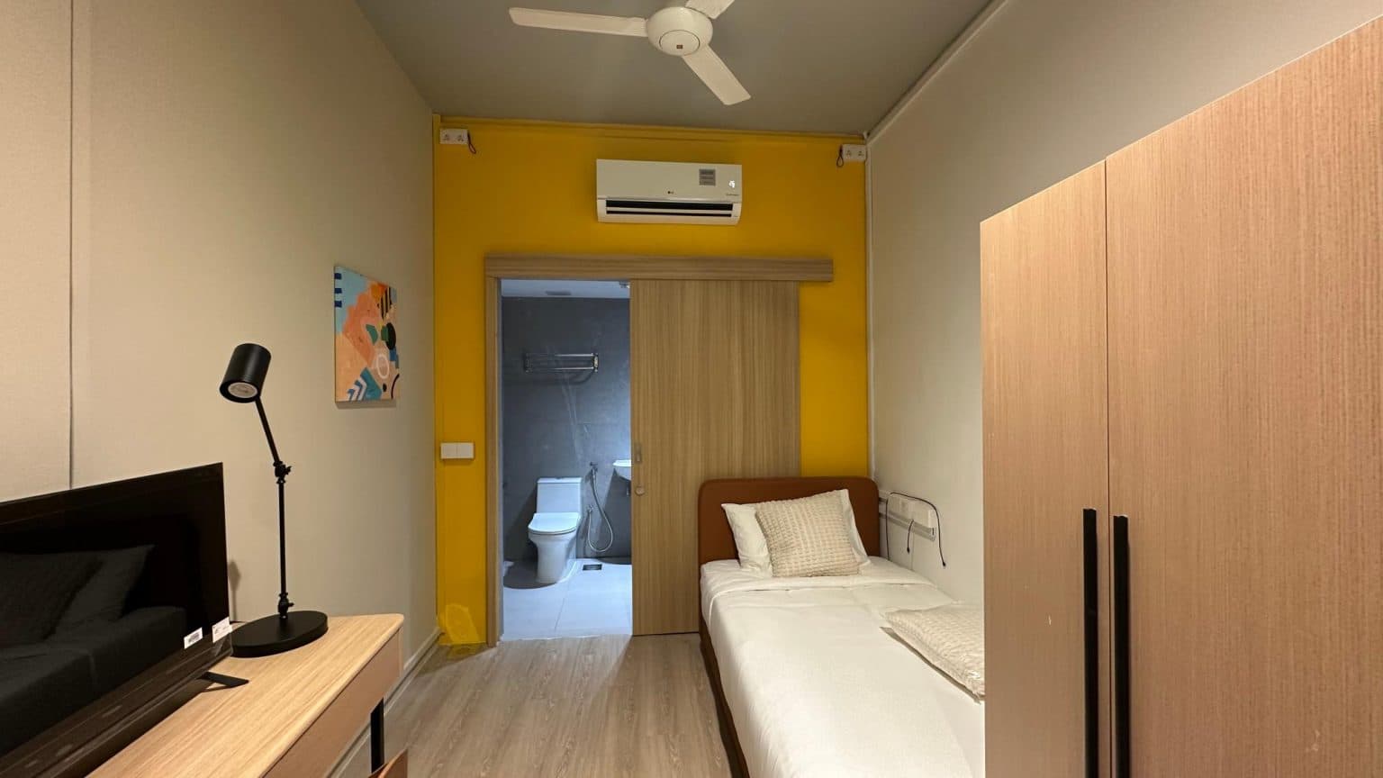 Studio at COMMUNE on Henderson in D03, Singapore - Photo 2