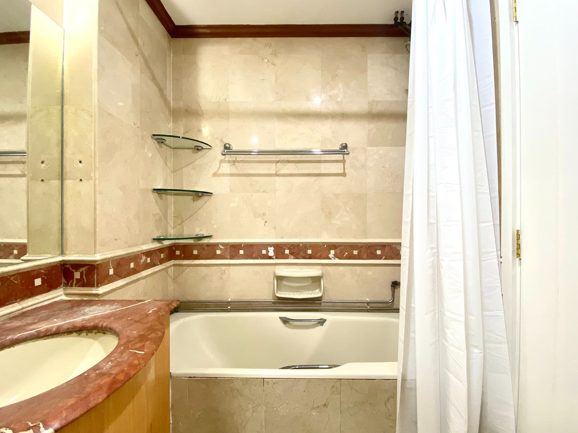 Ensuite at Eastpoint Green in D18, Singapore - Photo 5