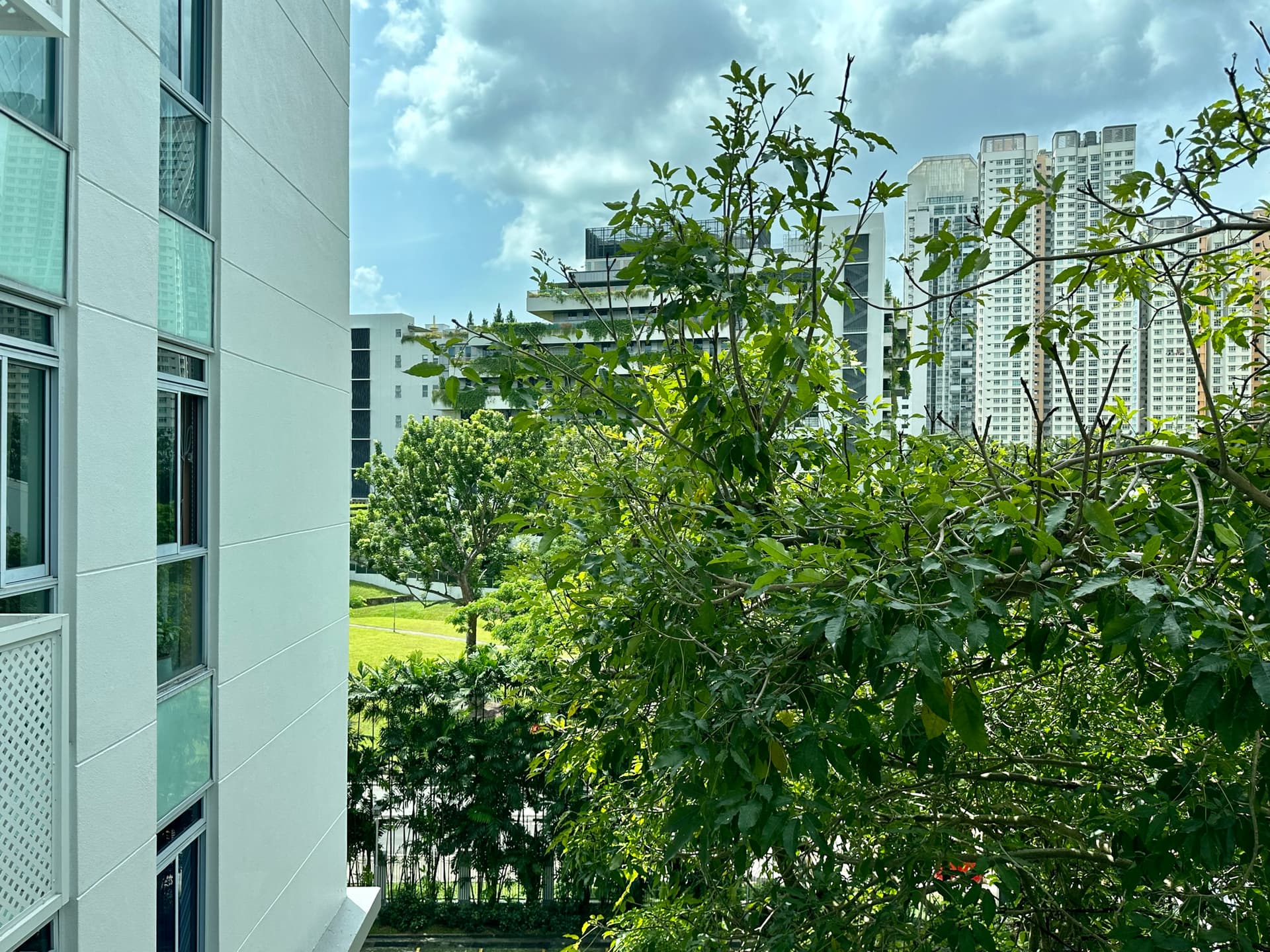 Ensuite at EMERALD PARK in D03, Singapore - Photo 5