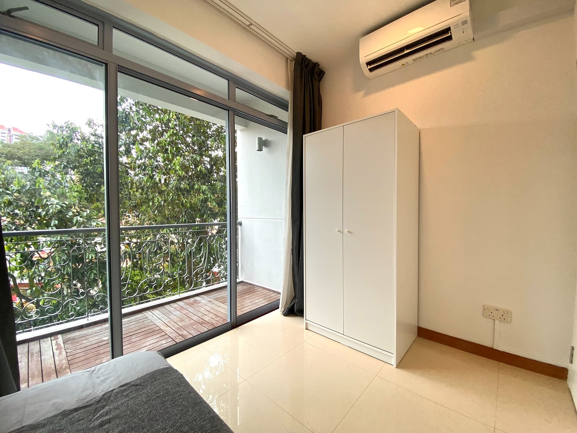 Common at EMERALD PARK in D03, Singapore - Photo 3