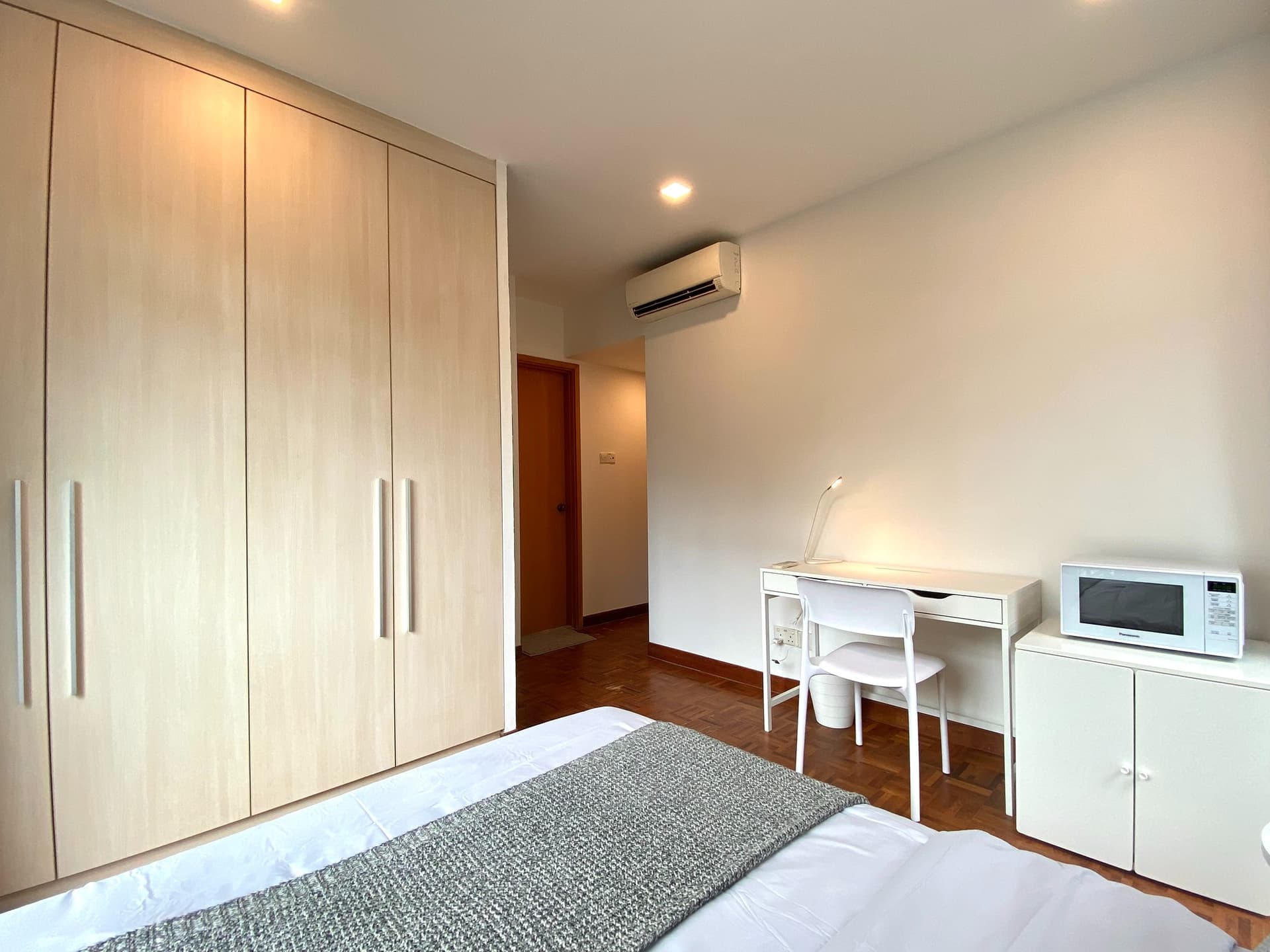 Ensuite at EMERALD PARK in D03, Singapore - Photo 3