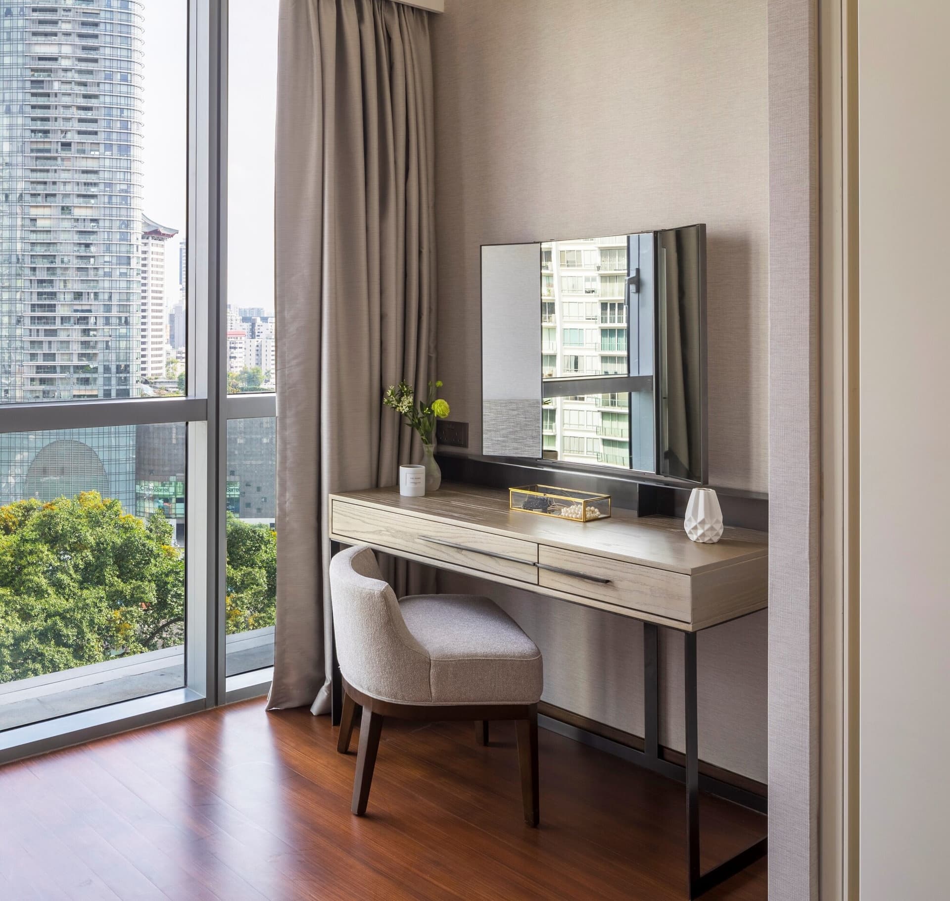 Ensuite at Fraser Residence Orchard Singapore in D09, Singapore - Photo 2