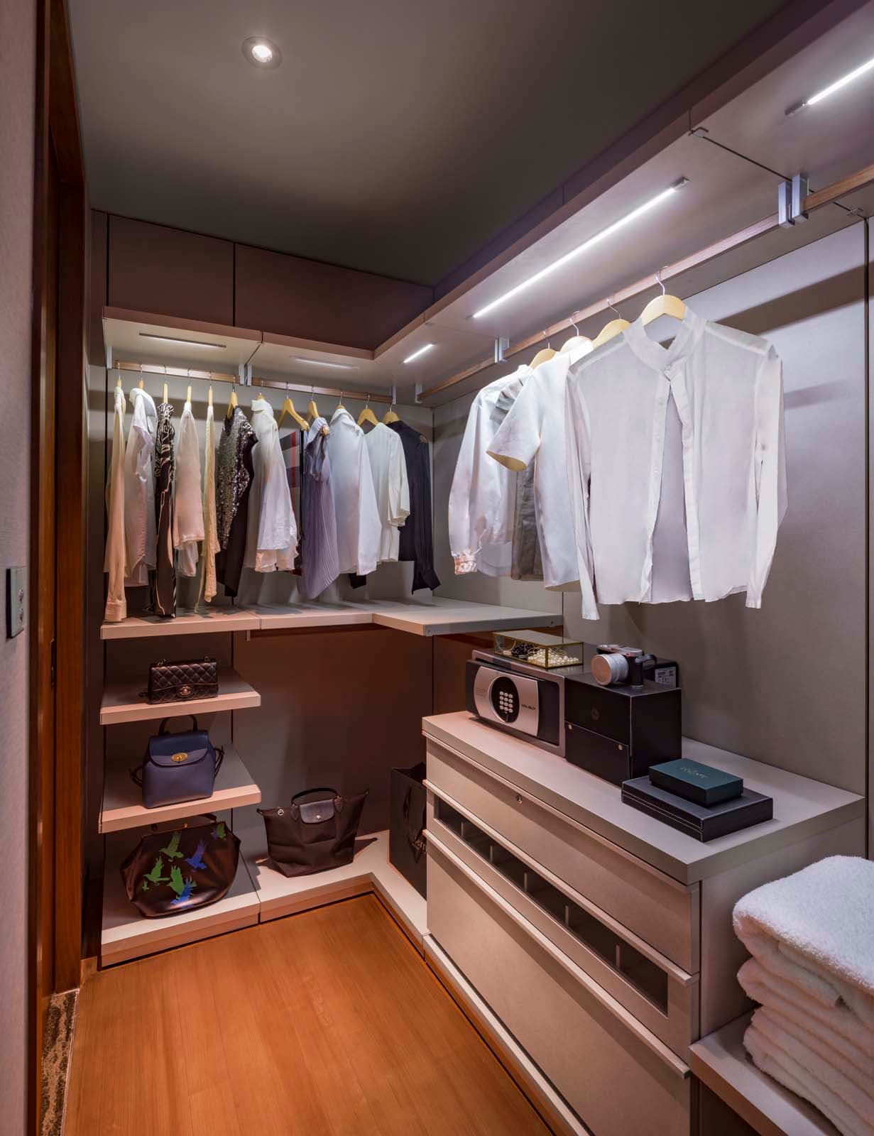 Ensuite at Fraser Residence Orchard Singapore in D09, Singapore - Photo 4