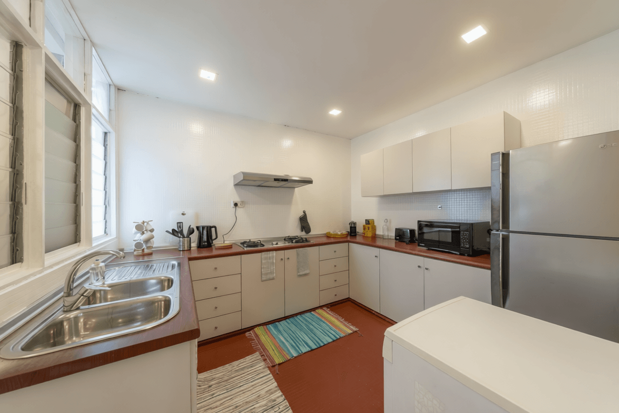 Ensuite at Gilstead Court in D11, Singapore - Photo 5