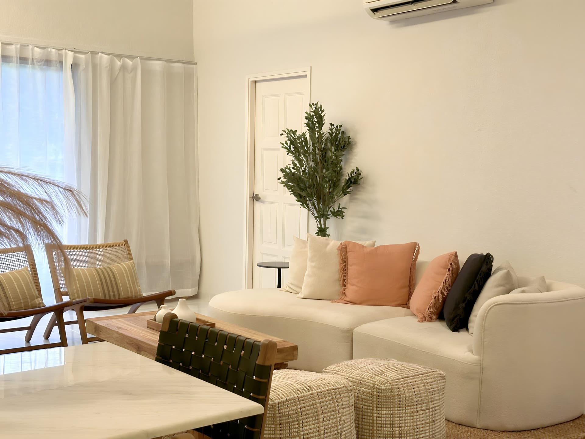 Hertford Mansions 20 in D08, Singapore - Photo 2