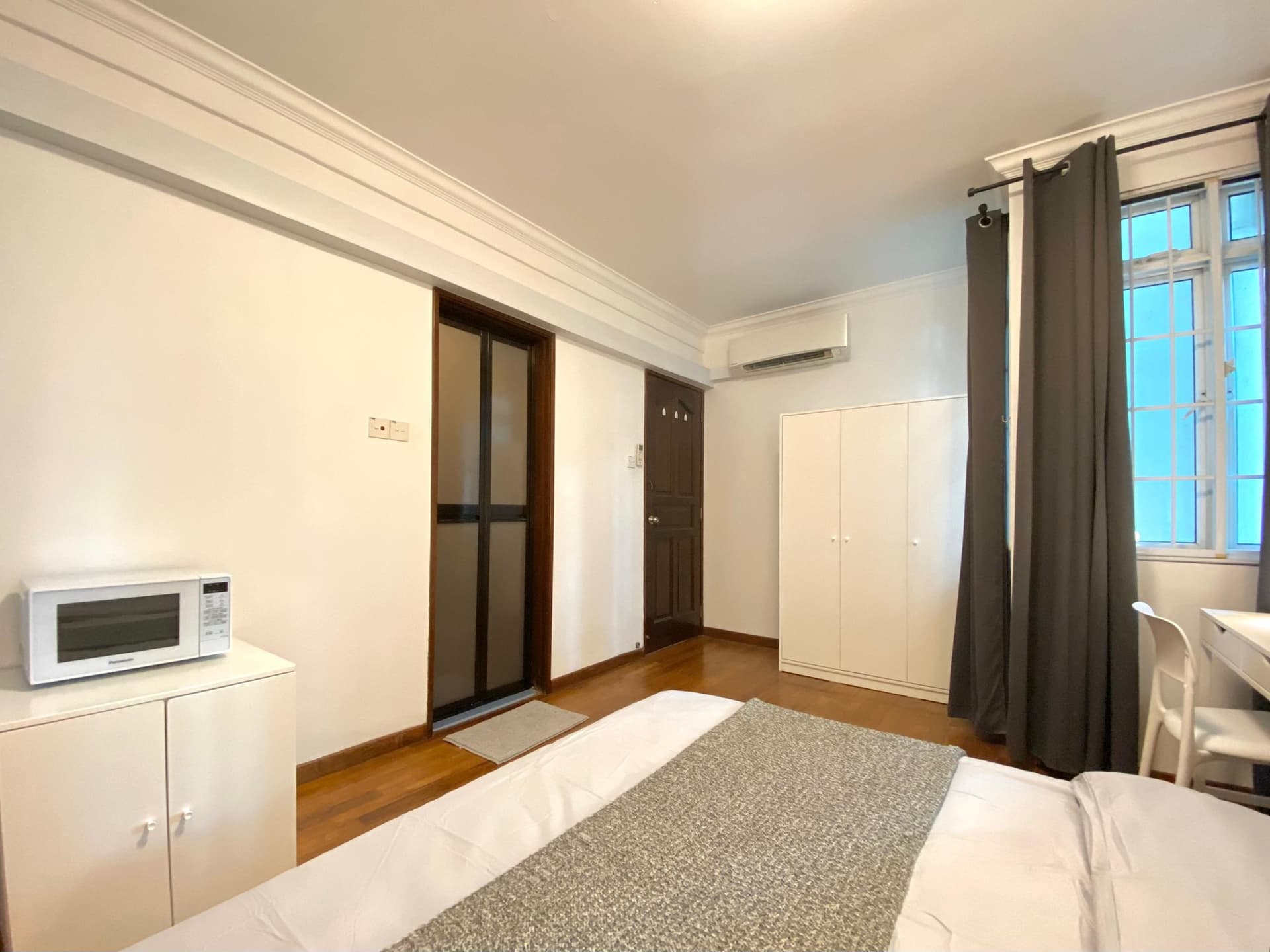 Ensuite at Holland Hill Lodge - Photo 3