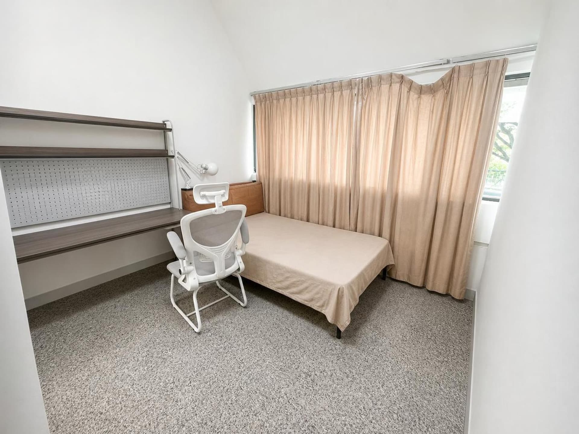 Common at Lakepoint in D22, Singapore - Photo 2