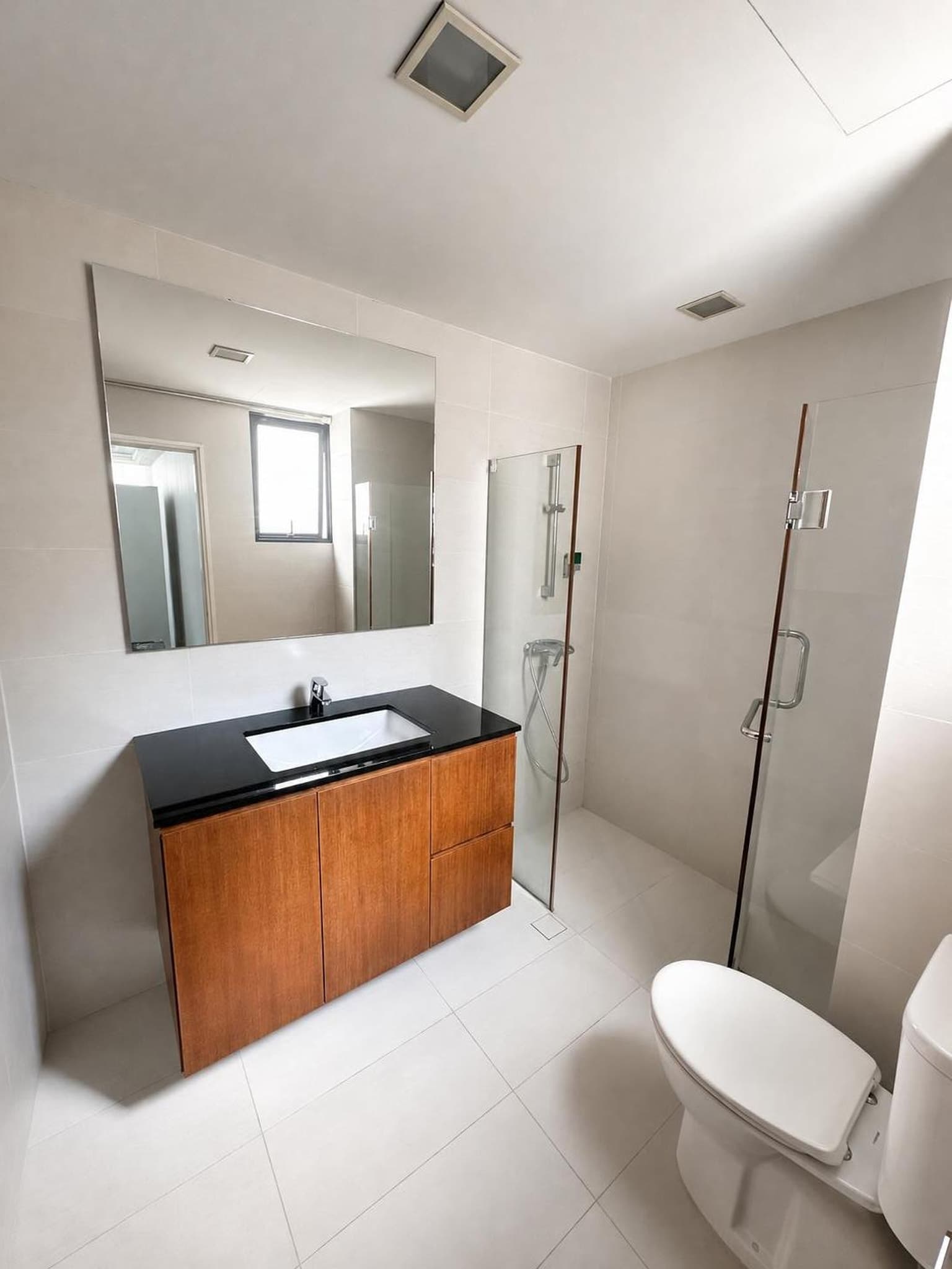 Master at Lakepoint in D22, Singapore - Photo 4