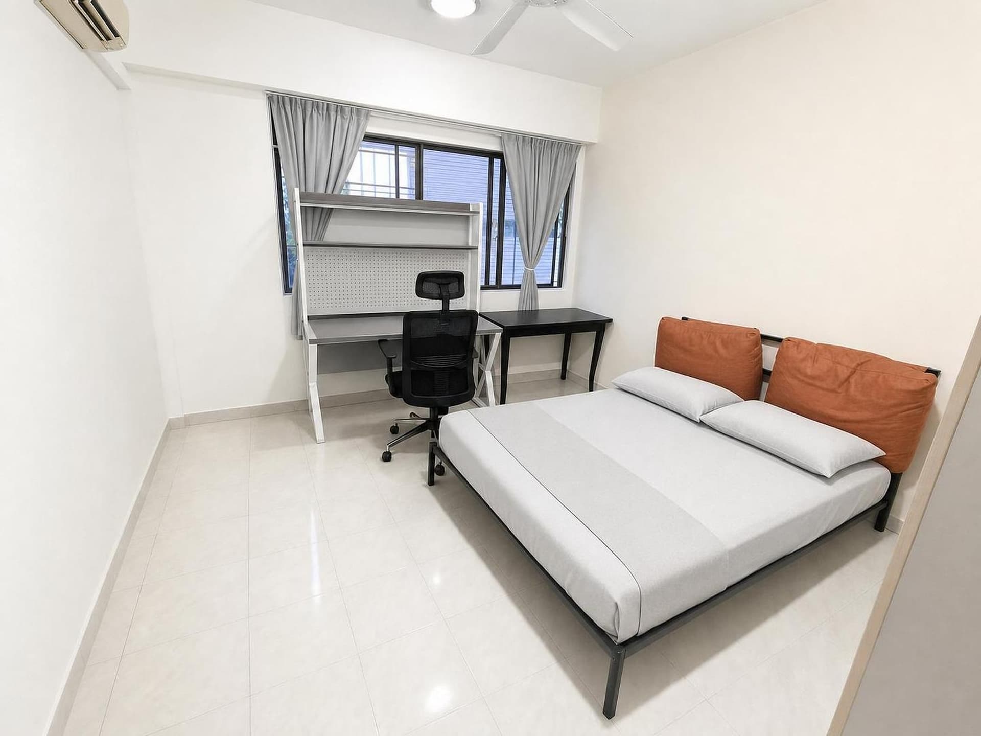Common at Lakepoint in D22, Singapore