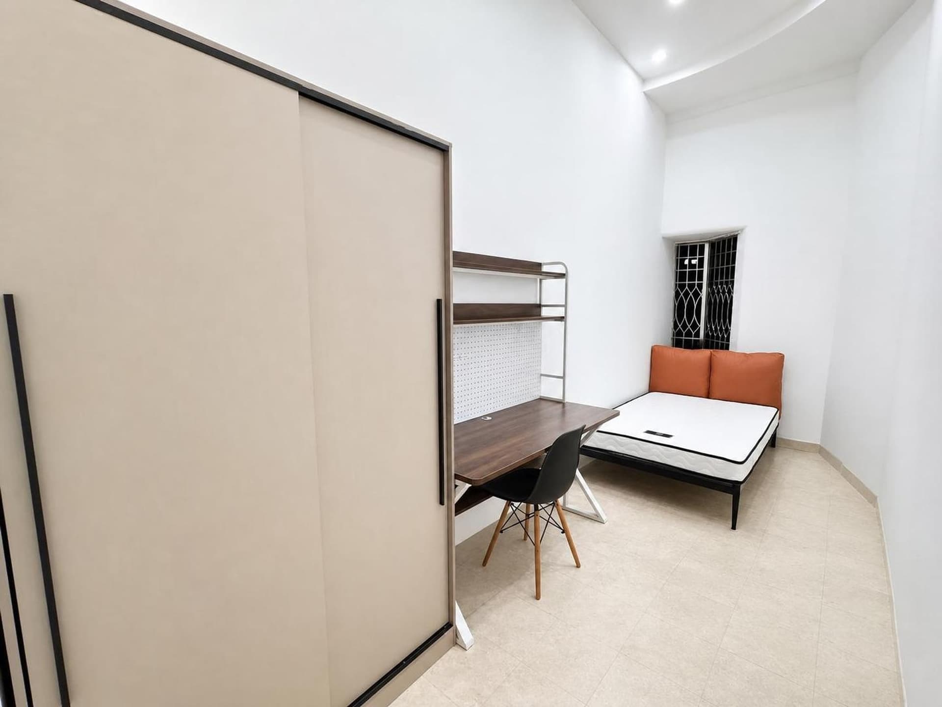 Common at 38 Yunnan Crescent in D22, Singapore - Photo 3