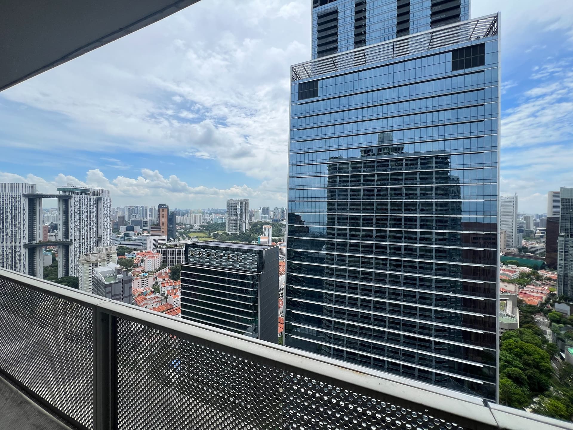 Ensuite at International Plaza in D02, Singapore - Photo 4
