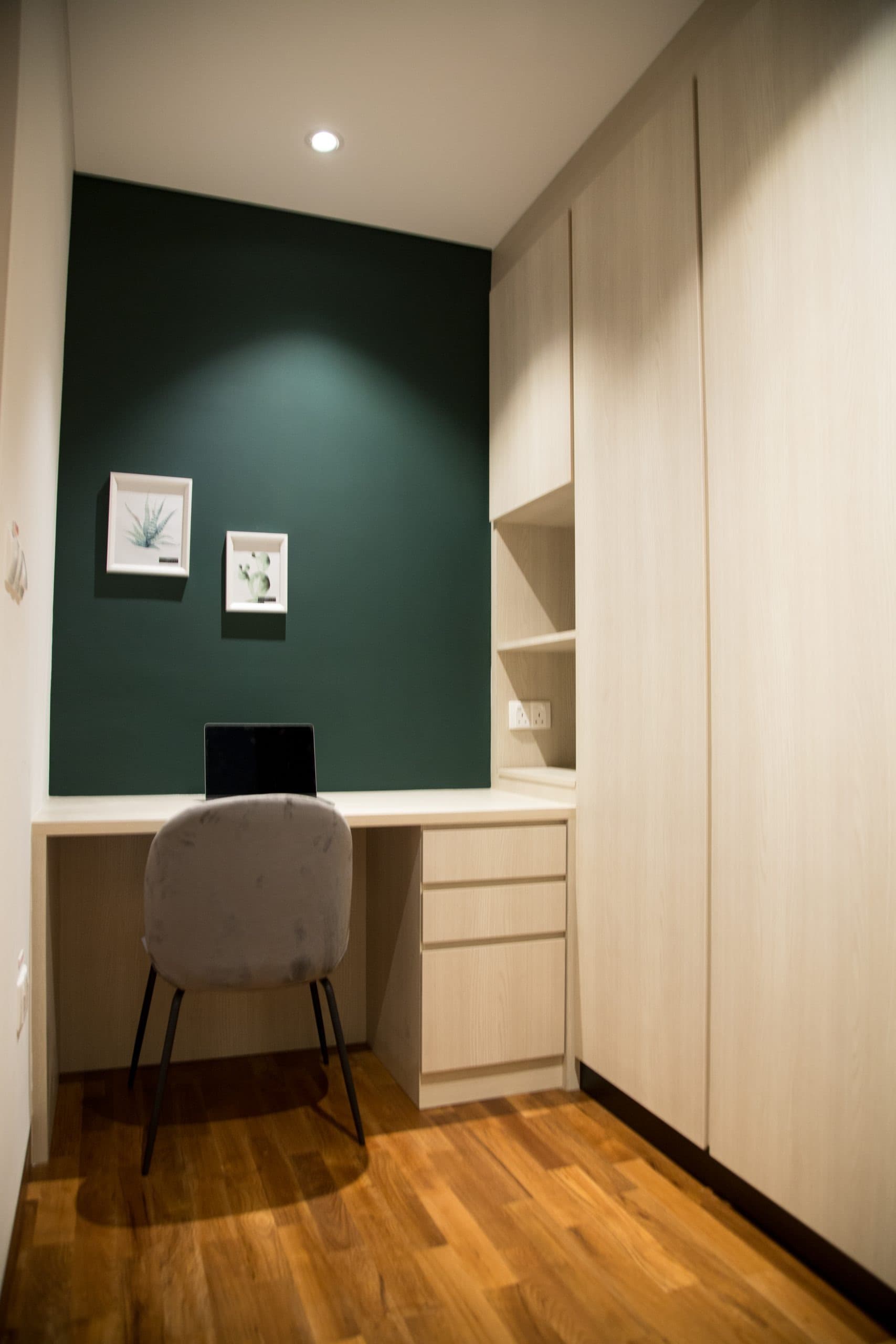 Ensuite at 18 JALAN JINTAN in D09, Singapore - Photo 2