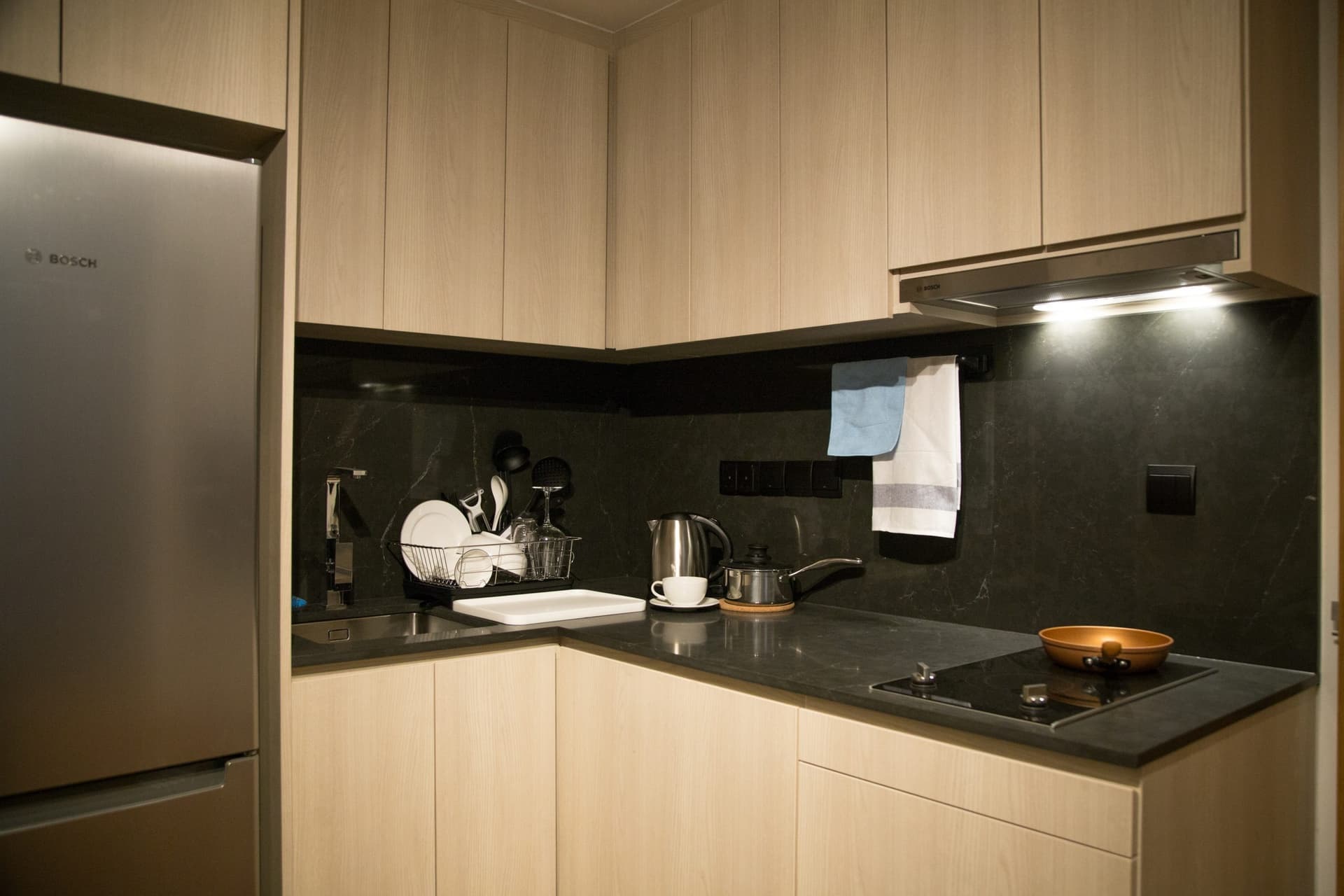 Ensuite at 18 JALAN JINTAN in D09, Singapore - Photo 2