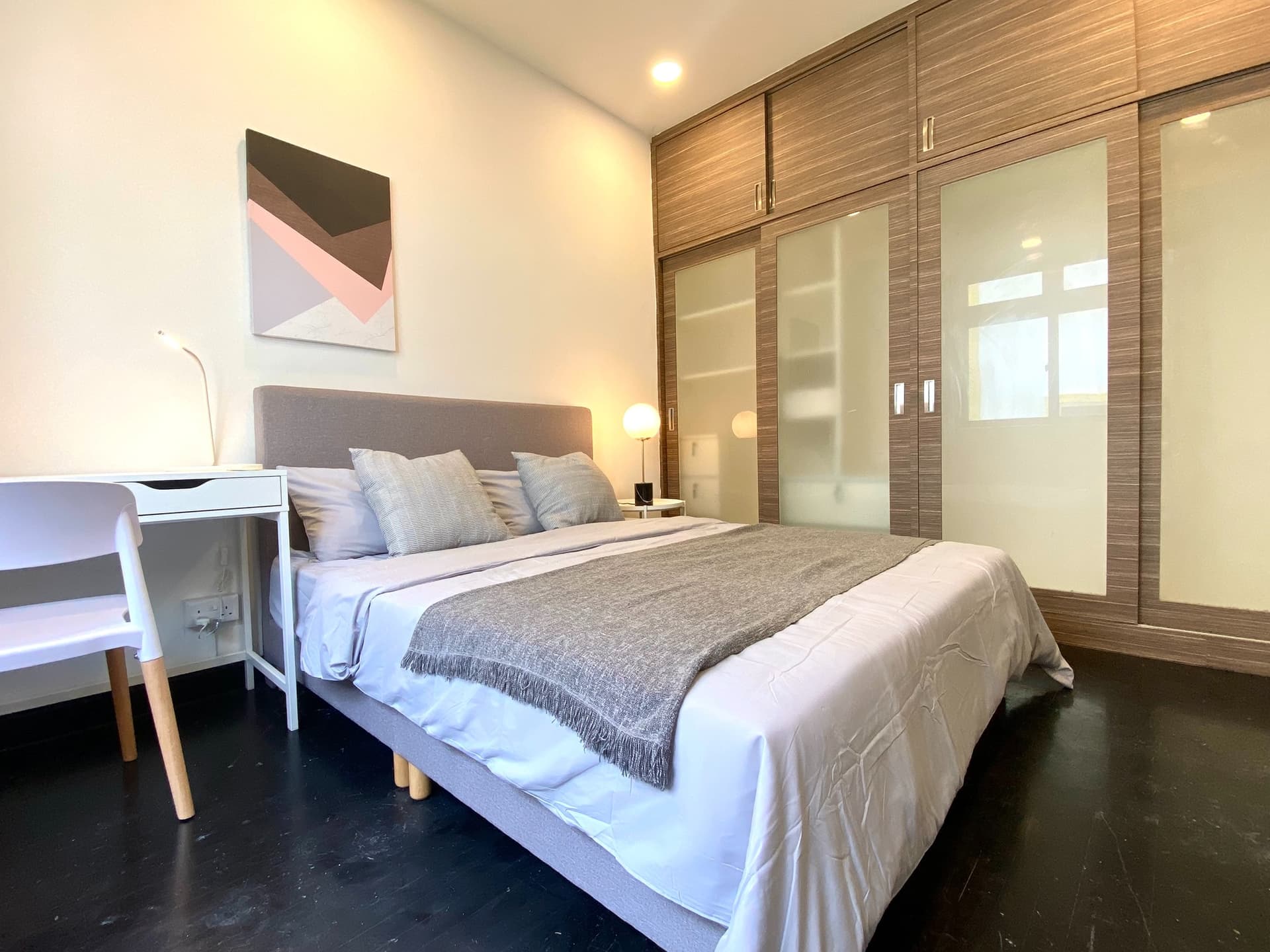 Master Ensuite at Kew Residencia