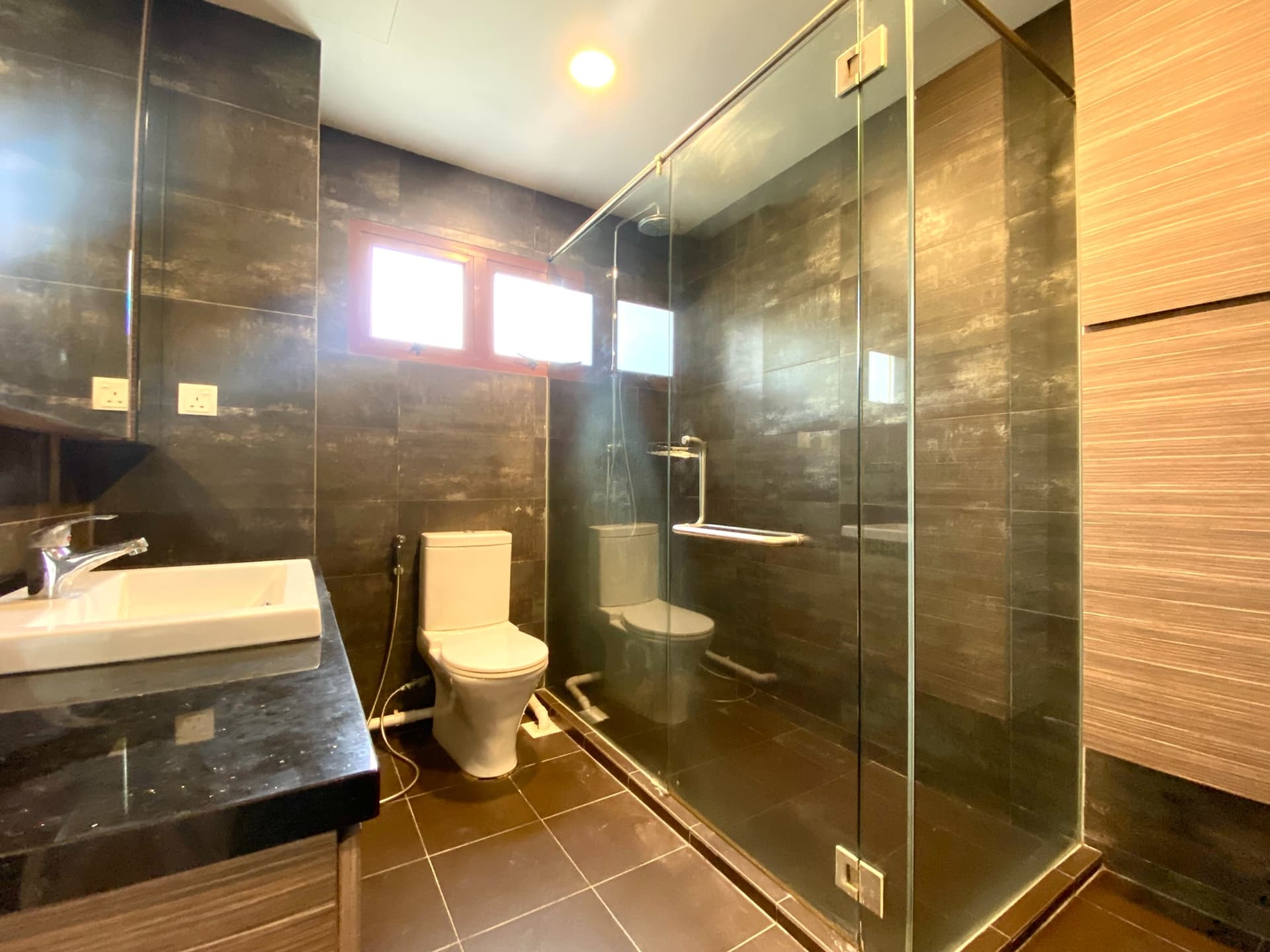 Ensuite at Kew Residencia in D16, Singapore - Photo 4