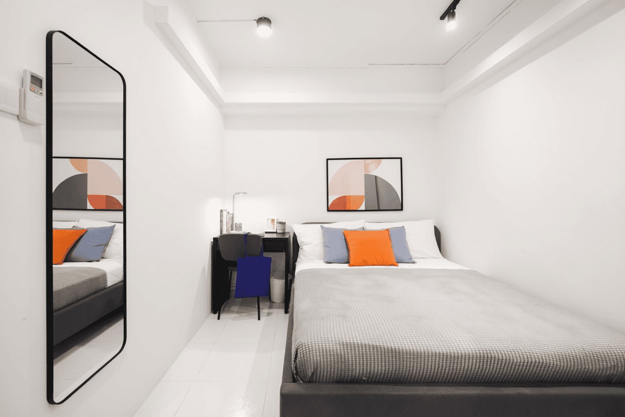 Standard Room at Lucky Plaza Apartment