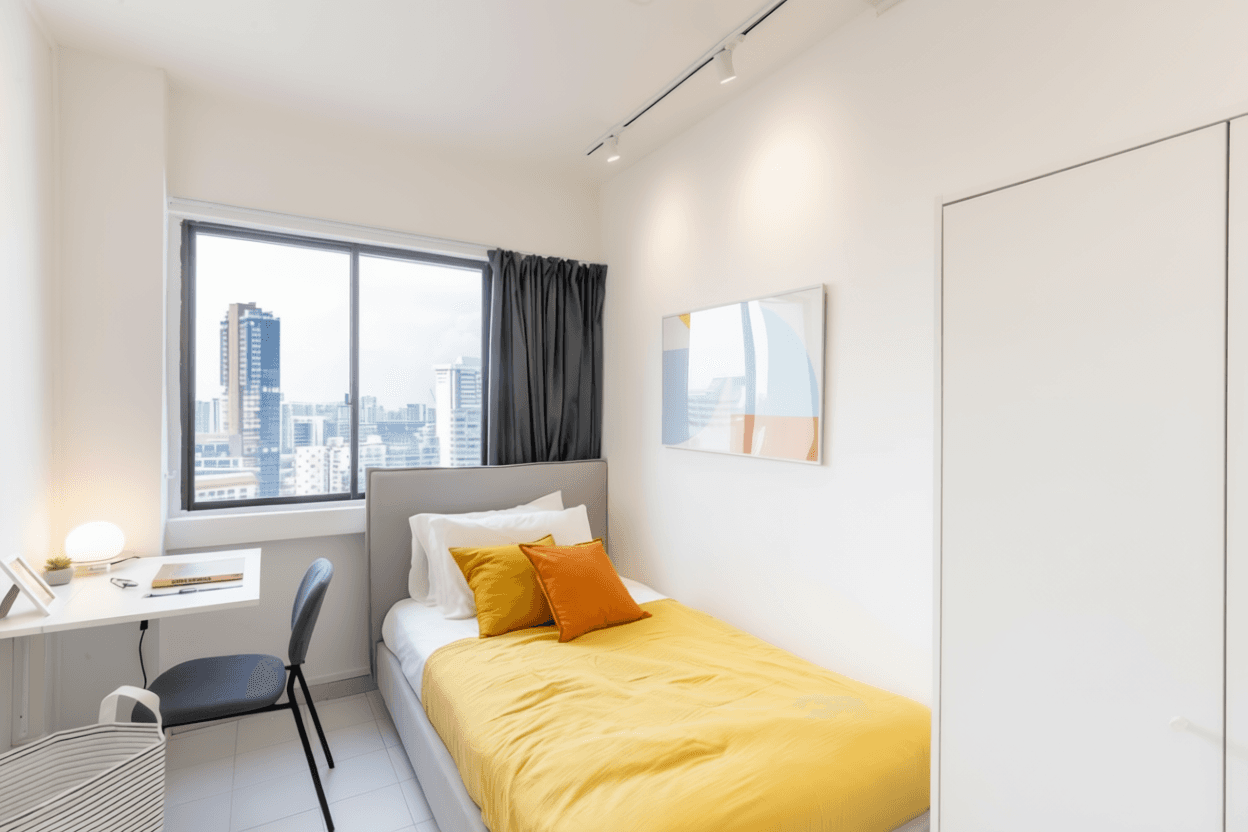 Standard Room at Lucky Plaza Apartment