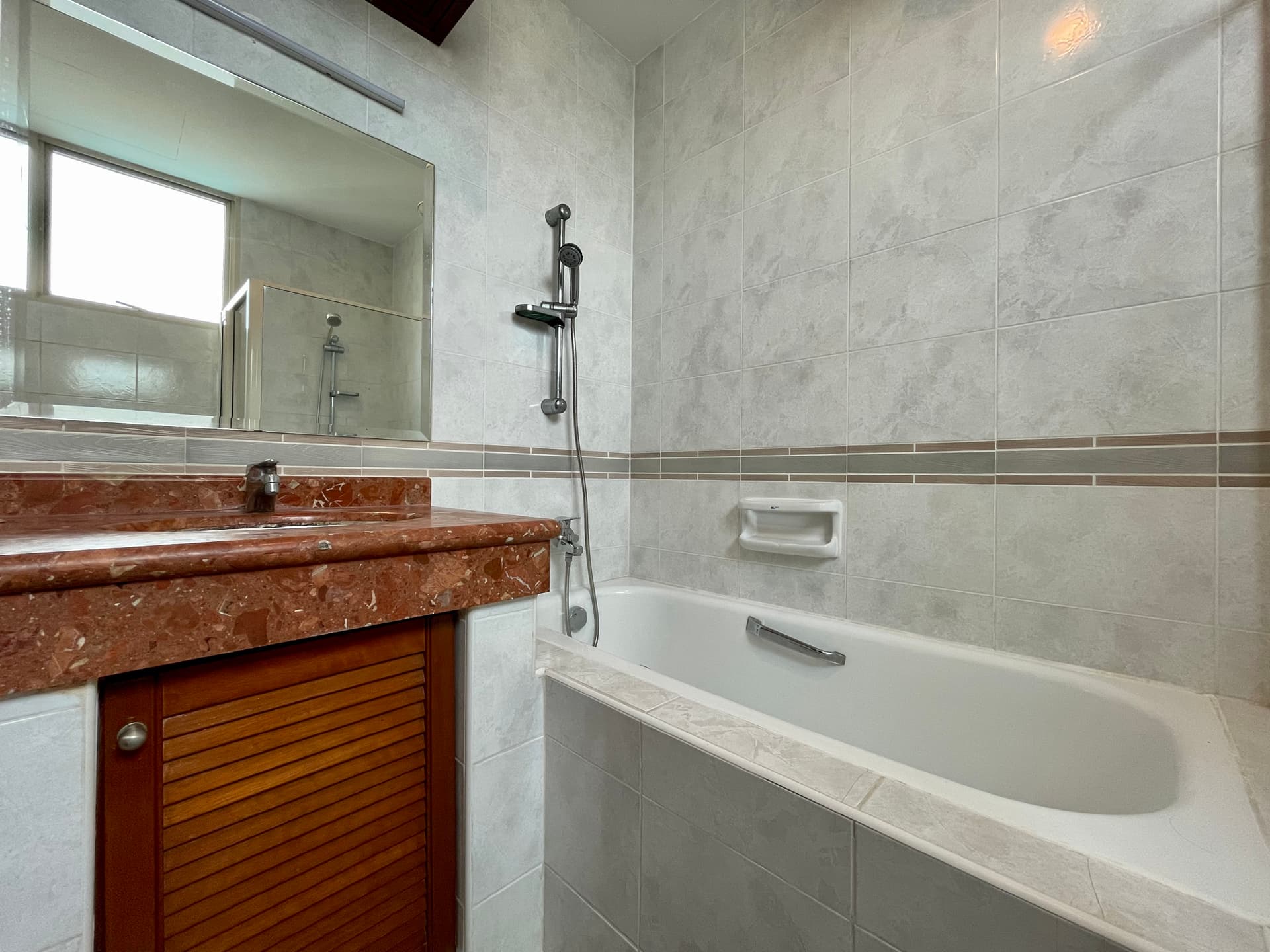 Ensuite at Northvale in D23, Singapore - Photo 4