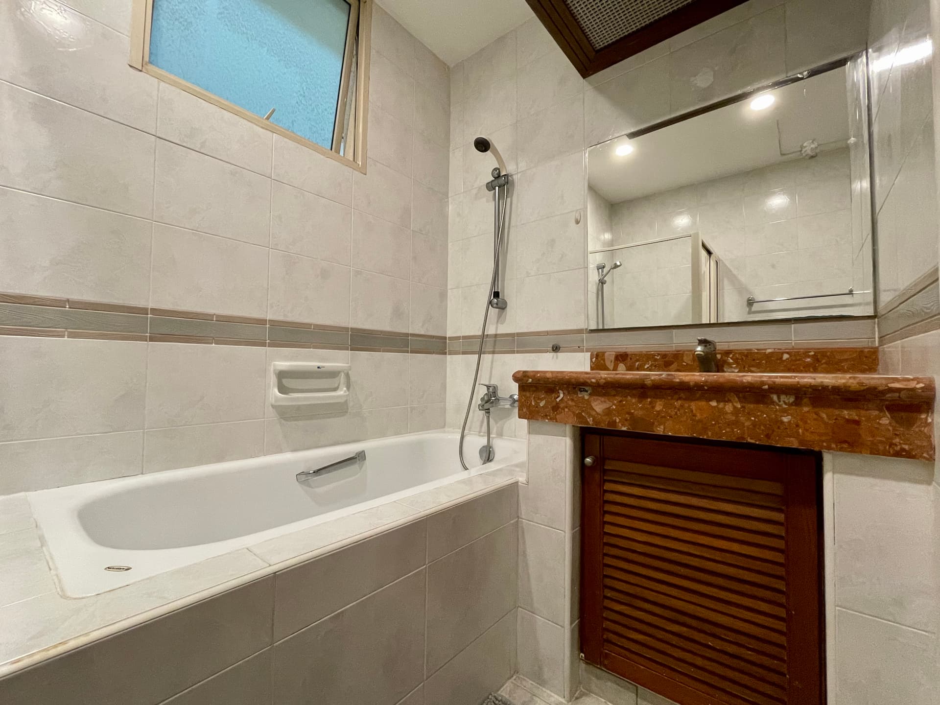 Ensuite at Northvale in D23, Singapore - Photo 5