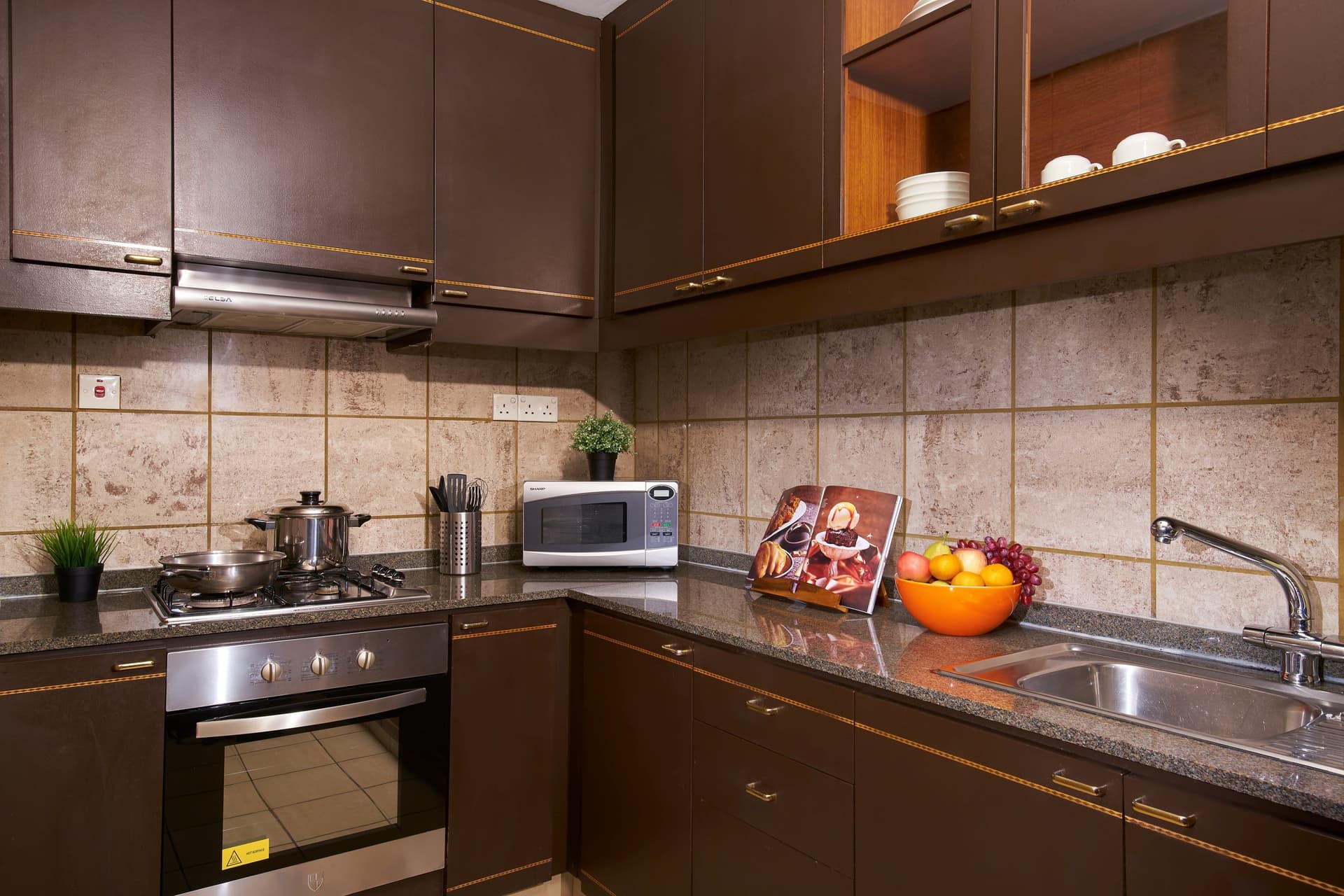 Orchard Parksuites in D09, Singapore