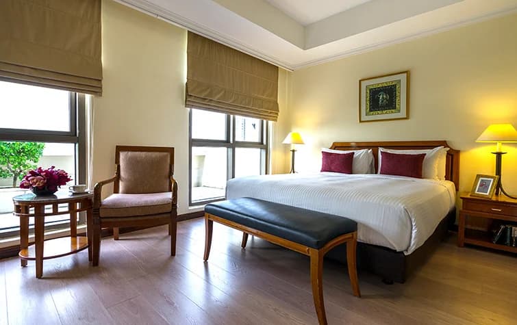 Ensuite at Orchard Parksuites in D09, Singapore - Photo 4