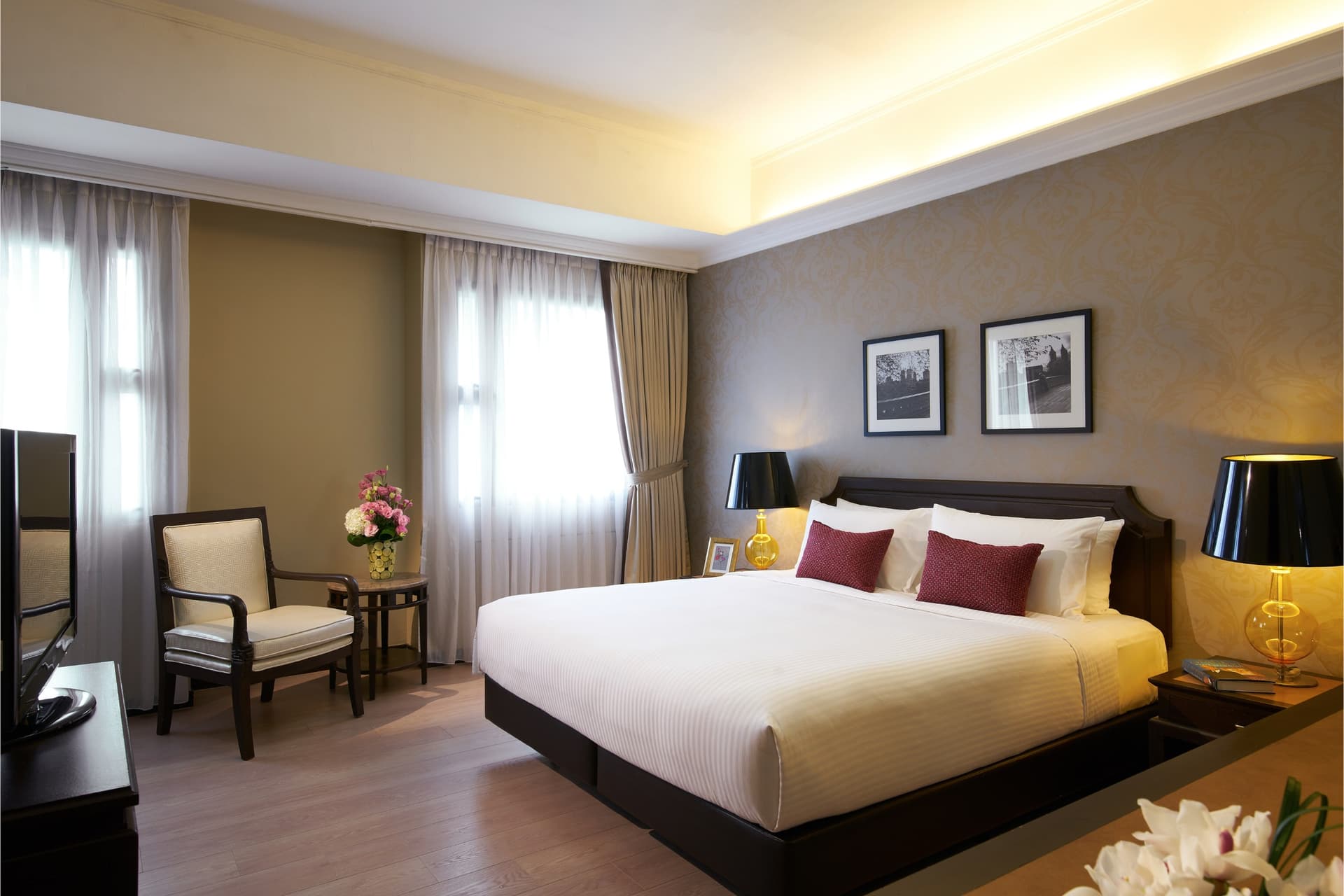 Ensuite at Orchard Parksuites in D09, Singapore - Photo 2