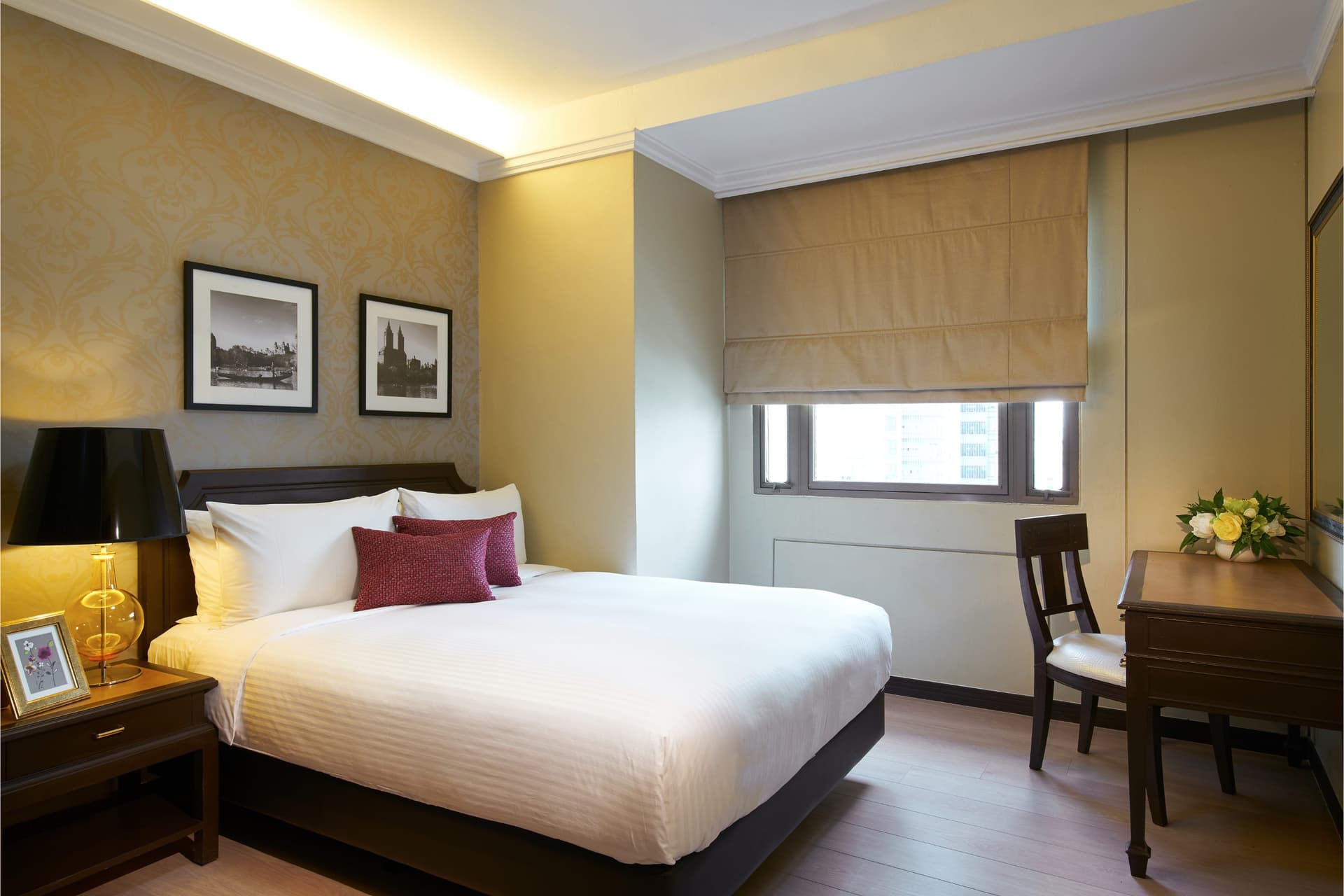 Ensuite at Orchard Parksuites in D09, Singapore - Photo 4